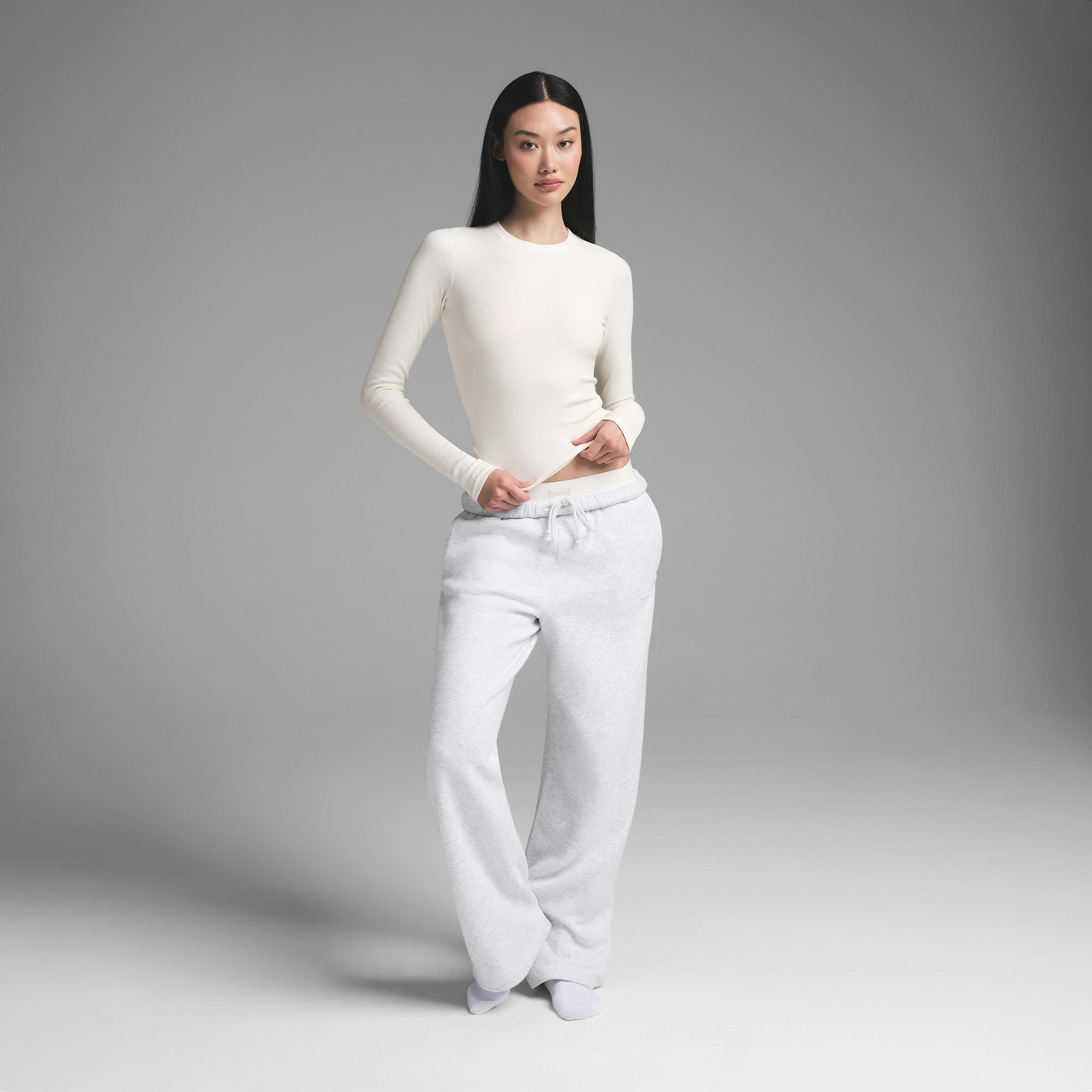 COTTON RIB LONG SLEEVE T-SHIRT | MARBLE ON A MODEL FRONT VIEW  | FOCUS: 0.9, 0.1, 0.7