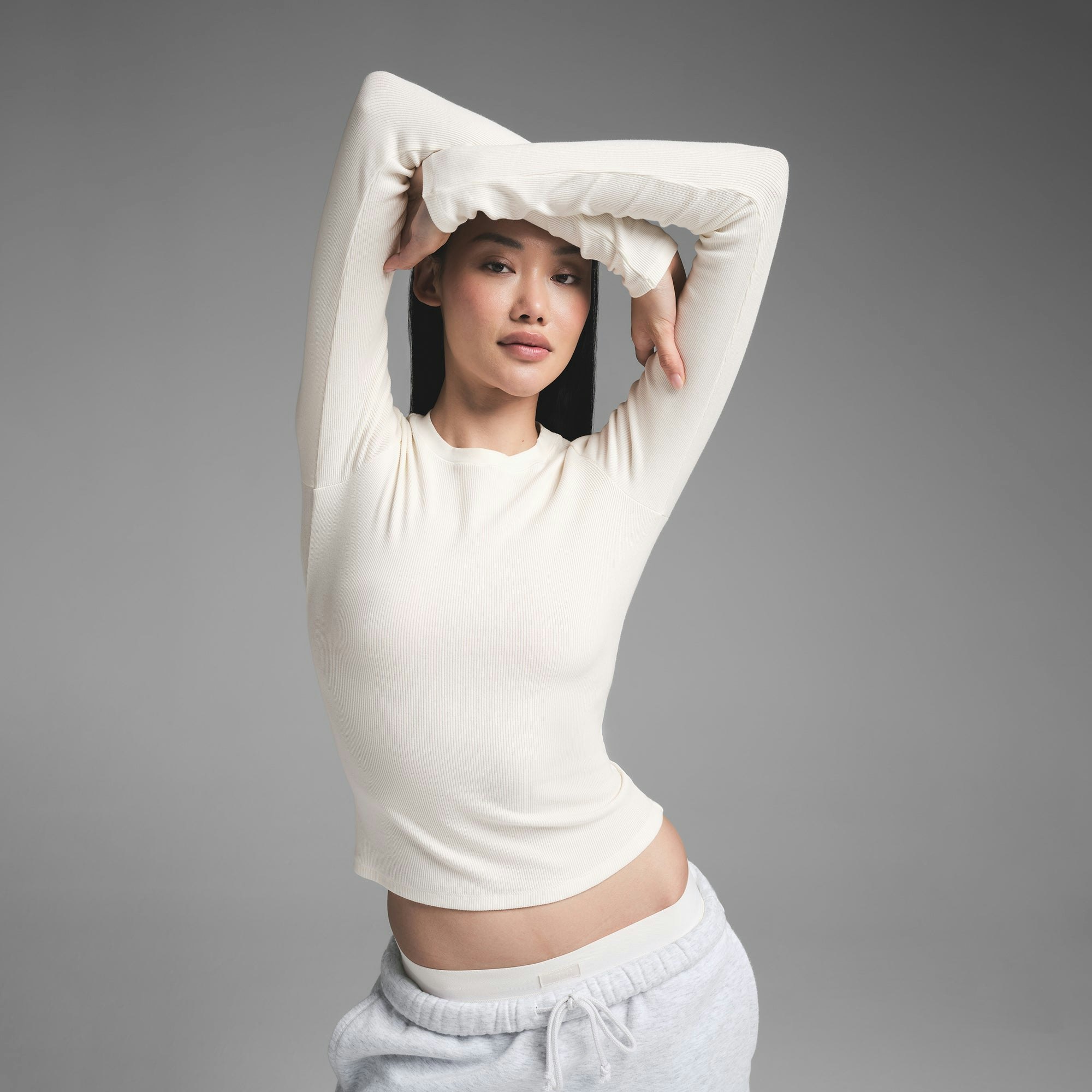COTTON RIB LONG SLEEVE T-SHIRT | MARBLE ON A MODEL FRONT VIEW  | FOCUS: 0.9, 0.1, 0.7