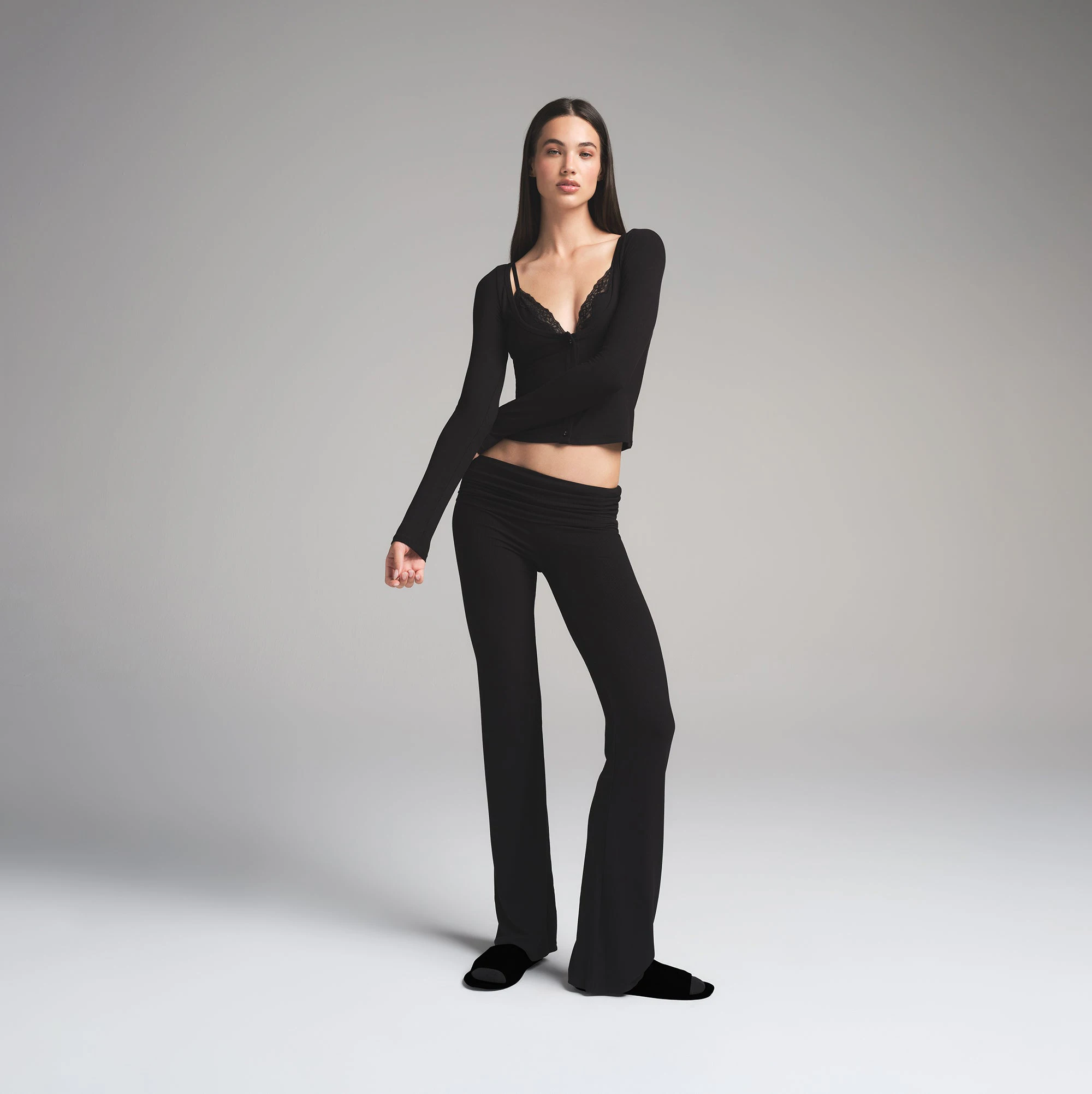 SOFT LOUNGE LACE LONG SLEEVE TOP WITH BRALETTE | ONYX ON A MODEL FRONT VIEW | FOCUS: 0.0, 1.0, 0.9