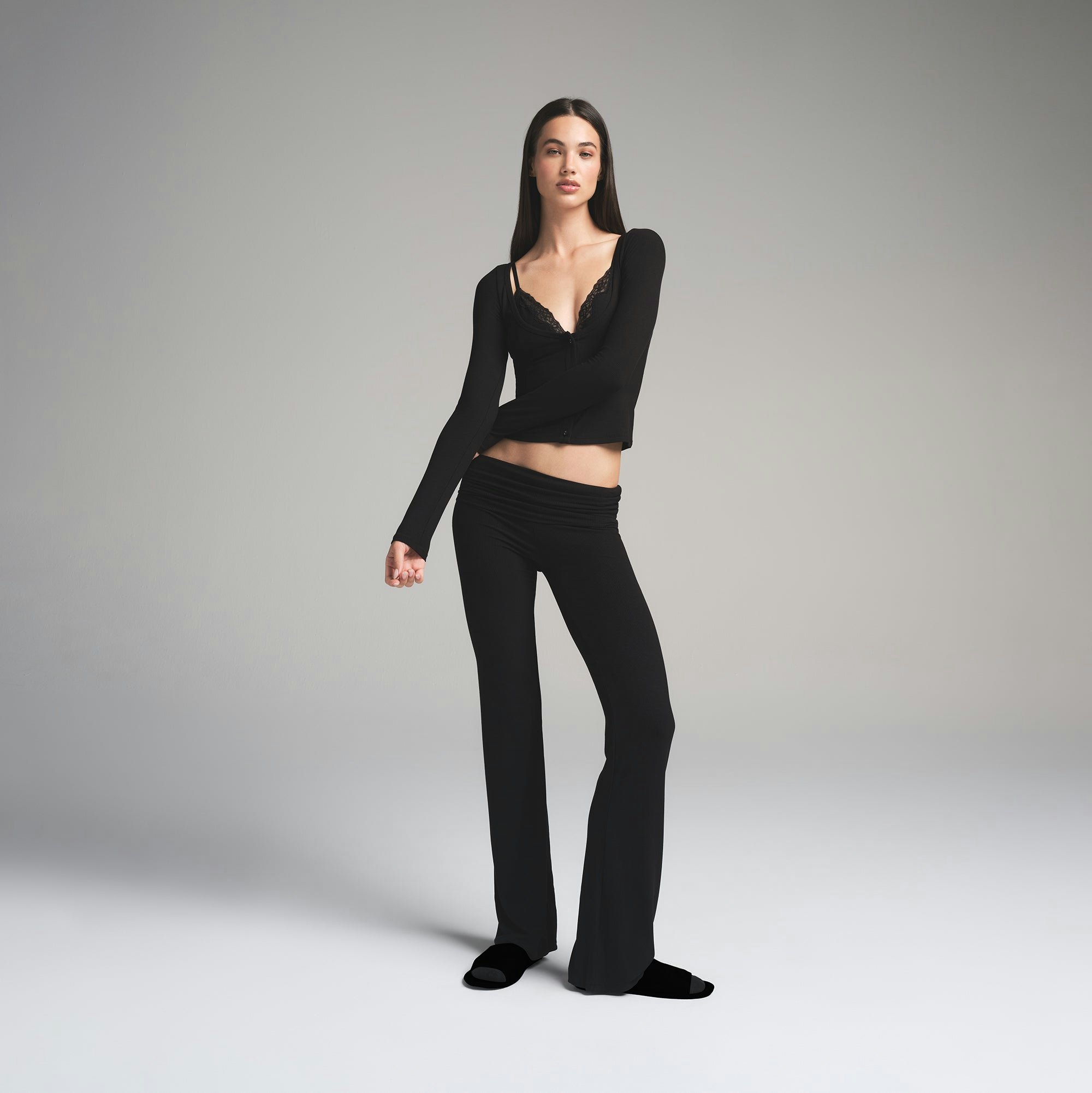 SOFT LOUNGE LACE LONG SLEEVE TOP WITH BRALETTE | ONYX ON A MODEL FRONT VIEW | FOCUS: 0.0, 1.0, 0.9