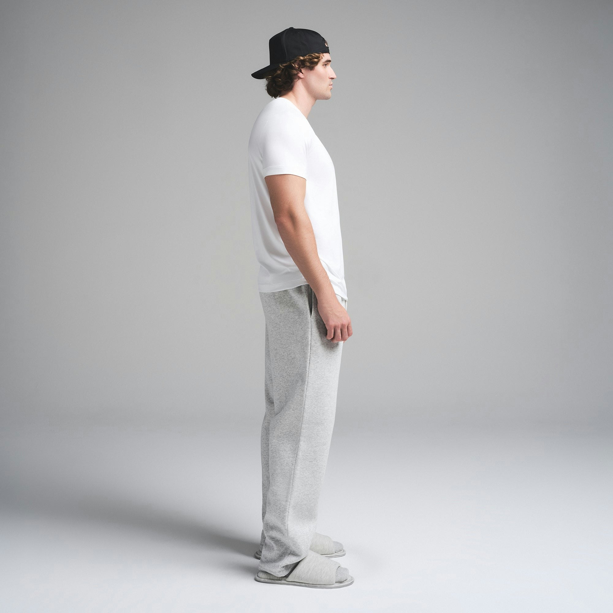 OUTDOOR JERSEY MENS CLASSIC T-SHIRT | CHALK ON A MODEL SIDE VIEW | FOCUS: 0.0, 1.0, 0.9