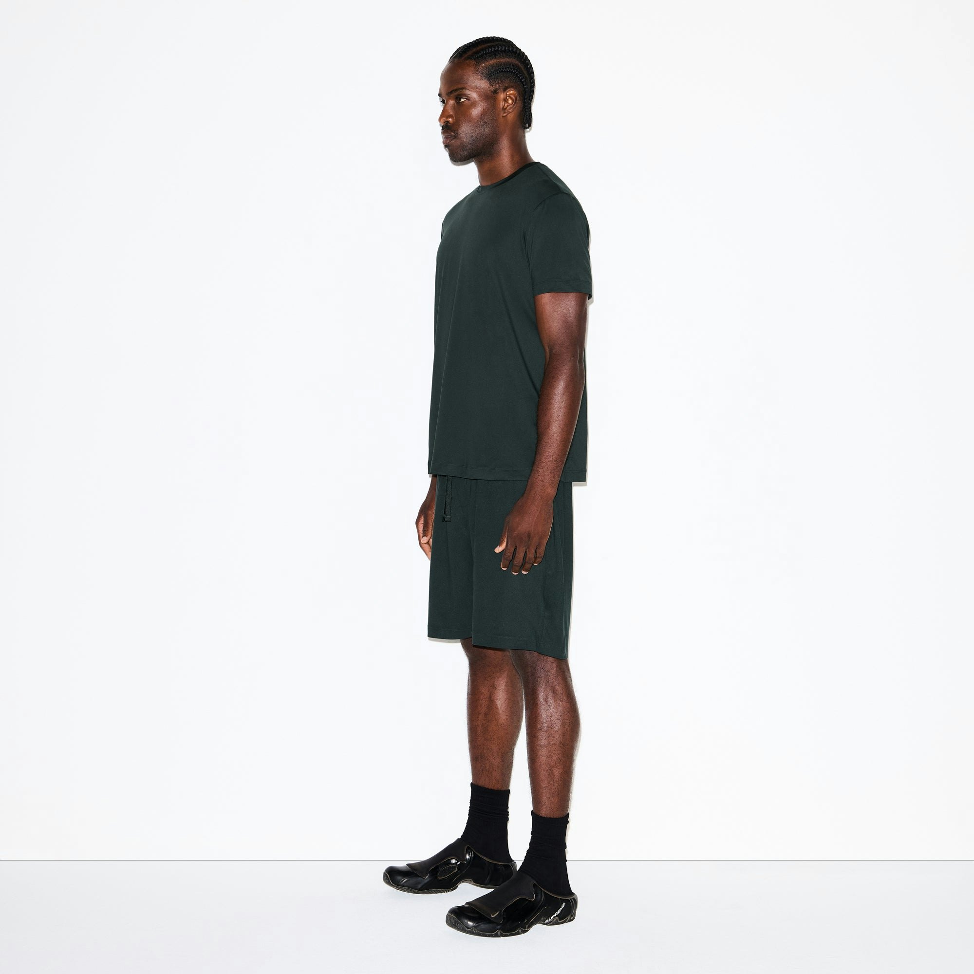 OUTDOOR JERSEY MENS CLASSIC T-SHIRT | TINT ON A MODEL FRONT VIEW @ | FOCUS: 0.0, 1.0, 0.9