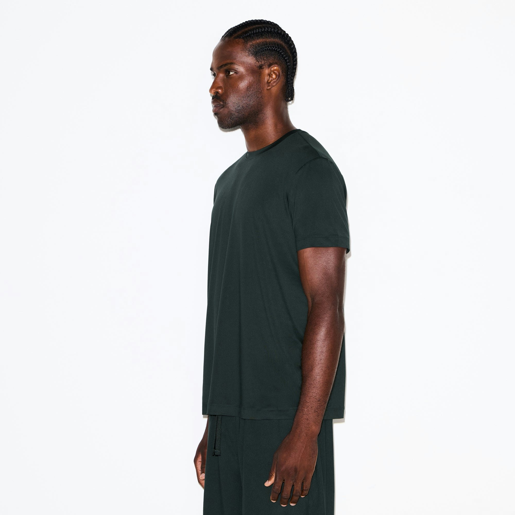 OUTDOOR JERSEY MENS CLASSIC T-SHIRT | TINT ON A MODEL SIDE VIEW @ | FOCUS: 0.0, 1.0, 0.9