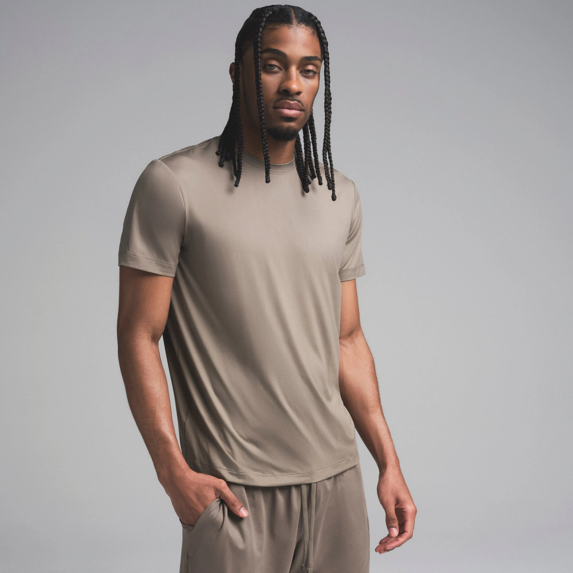 OUTDOOR JERSEY MENS CLASSIC T-SHIRT | TRUFFLE ON A MODEL SIDE VIEW | FOCUS: 0.0, 1.0, 0.9