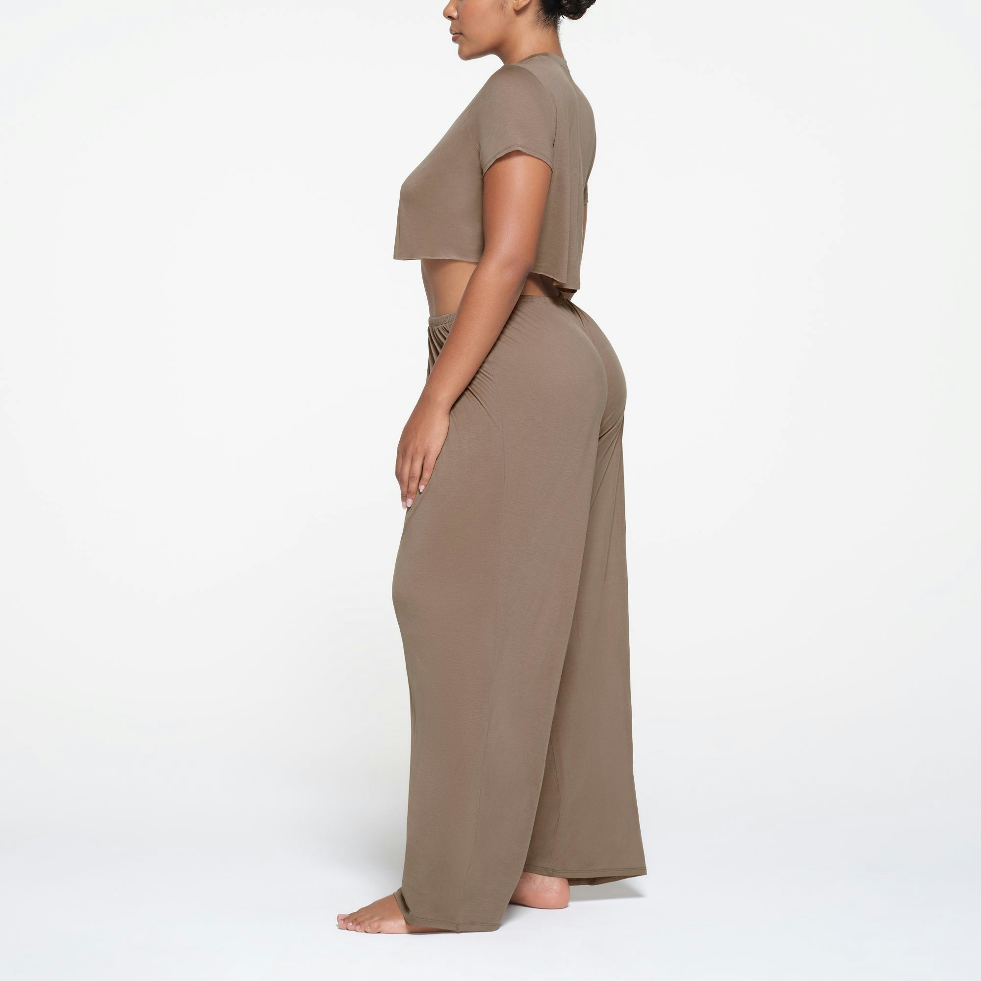KIM'S SLEEP CROPPED CREWNECK | TRUFFLE ON A MODEL SIDE VIEW