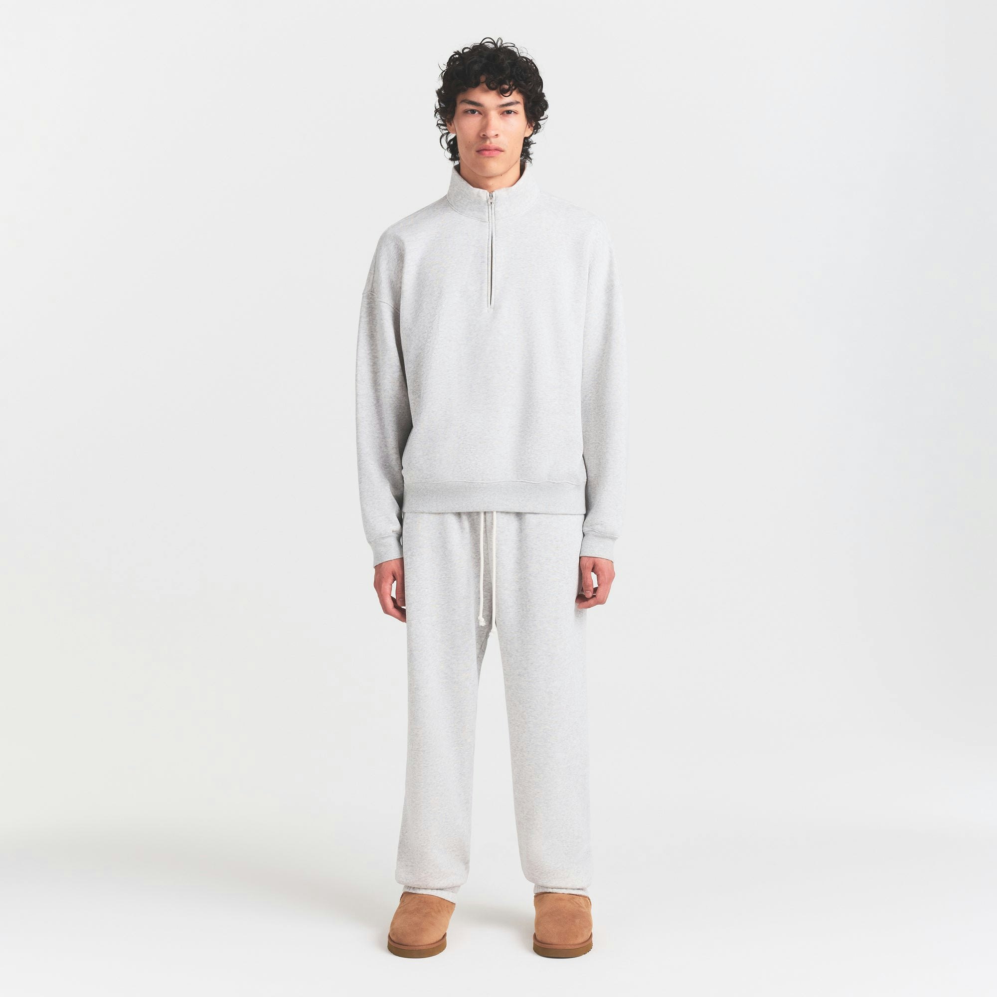 FLEECE LOUNGE MENS RELAXED QUARTER ZIP | LIGHT HEATHER GREY ON A MODEL FRONT VIEW @ | FOCUS: 0.0, 1.0, 0.9