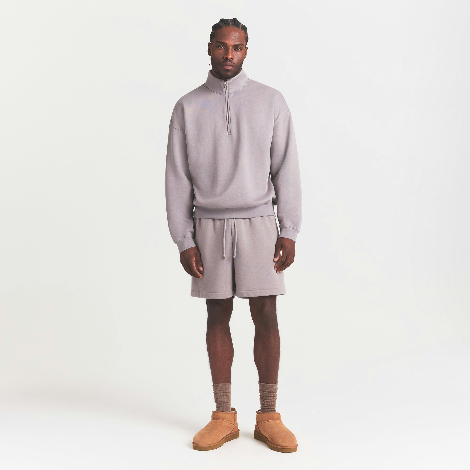 FLEECE LOUNGE MENS RELAXED QUARTER ZIP | SHADOW ON A MODEL FRONT VIEW @ | FOCUS: 0.0, 1.0, 0.9