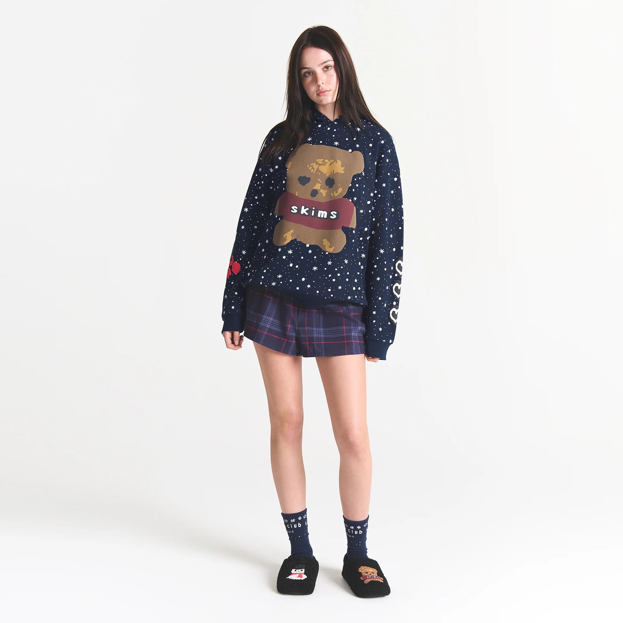 CACTUS PLANT FLEA MARKET X SKIMS COTTON FLEECE OVERSIZED HOODIE | NAVY DOVE SNOW PRINT ON A MODEL FRONT VIEW @ | FOCUS: 0.0, 1.0, 0.9