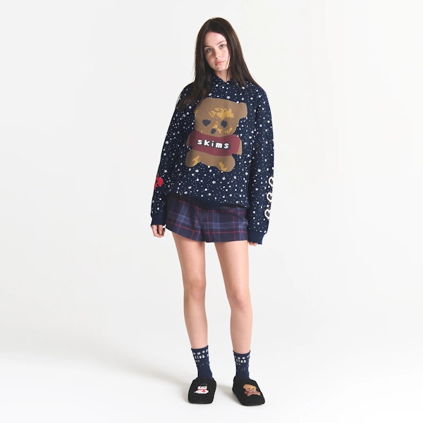 CACTUS PLANT FLEA MARKET X SKIMS COTTON FLEECE OVERSIZED HOODIE | NAVY DOVE SNOW PRINT ON A MODEL FRONT VIEW @ | FOCUS: 0.0, 1.0, 0.9