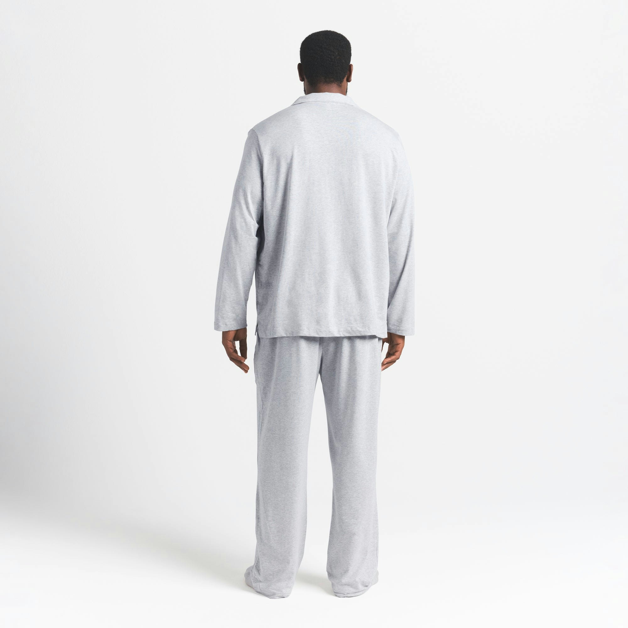 JERSEY SLEEP MENS SLEEP SET | LIGHT HEATHER GREY ON A MODEL FRONT VIEW @ | FOCUS: 0.0, 1.0, 0.9