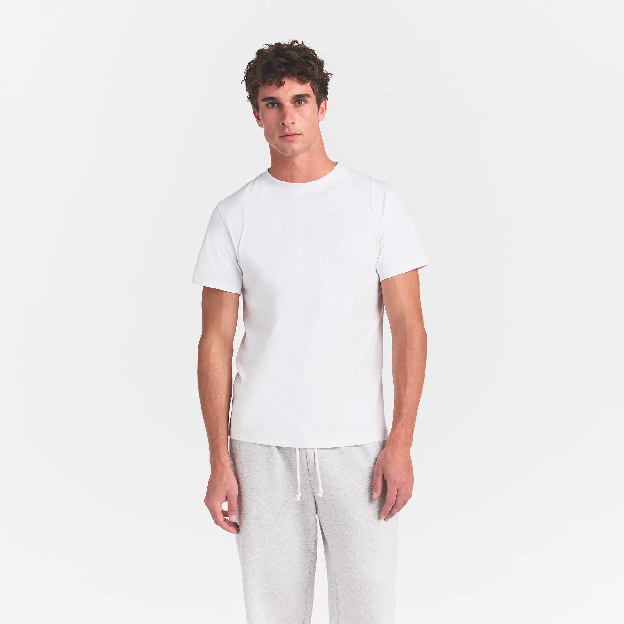 HEAVYWEIGHT COTTON MENS CLASSIC CREW NECK T-SHIRT | CHALK ON A MODEL FRONT VIEW @ | FOCUS: 0.0, 1.0, 0.9