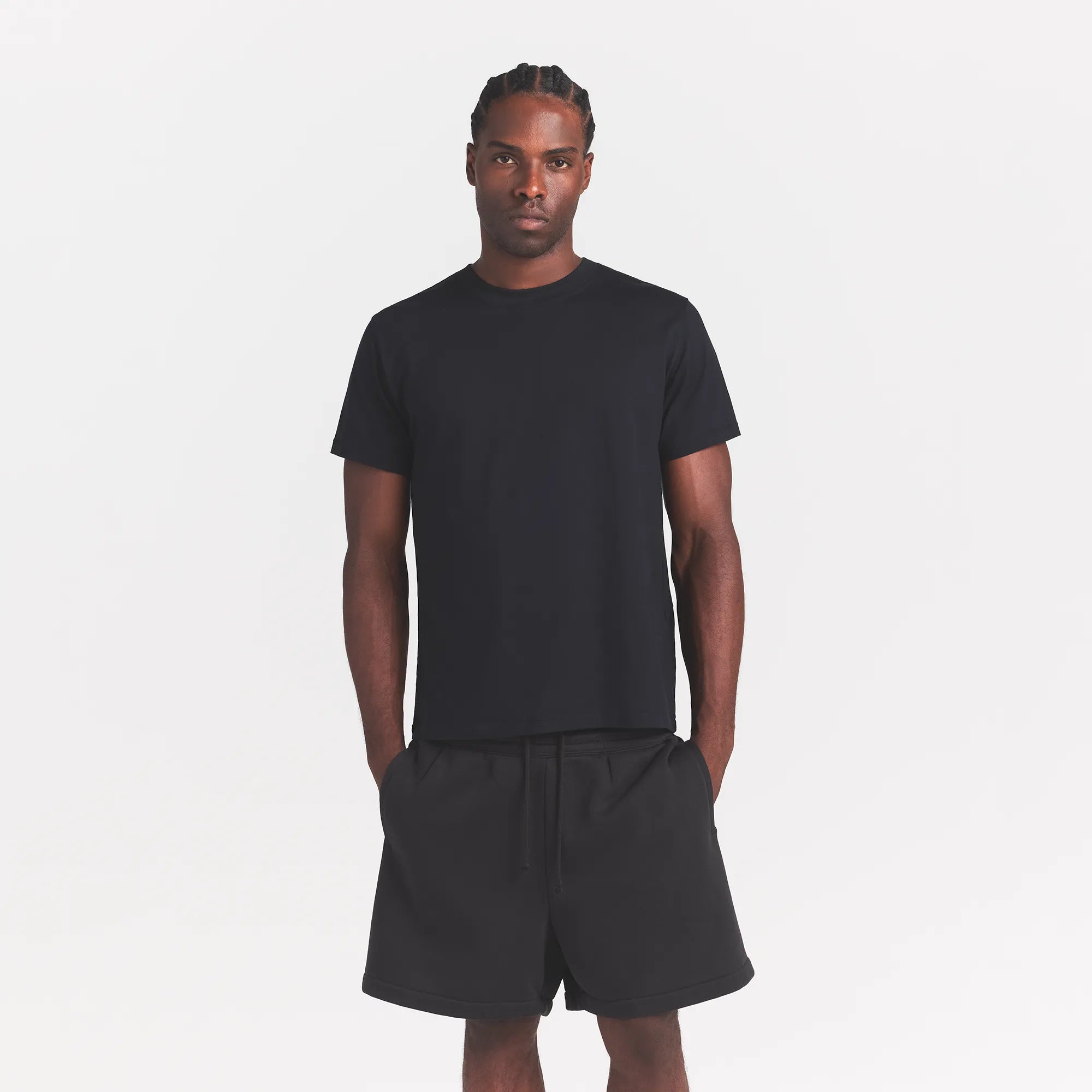 HEAVYWEIGHT COTTON MENS CLASSIC CREW NECK T-SHIRT | OBSIDIAN ON A MODEL FRONT VIEW @ | FOCUS: 0.0, 1.0, 0.9