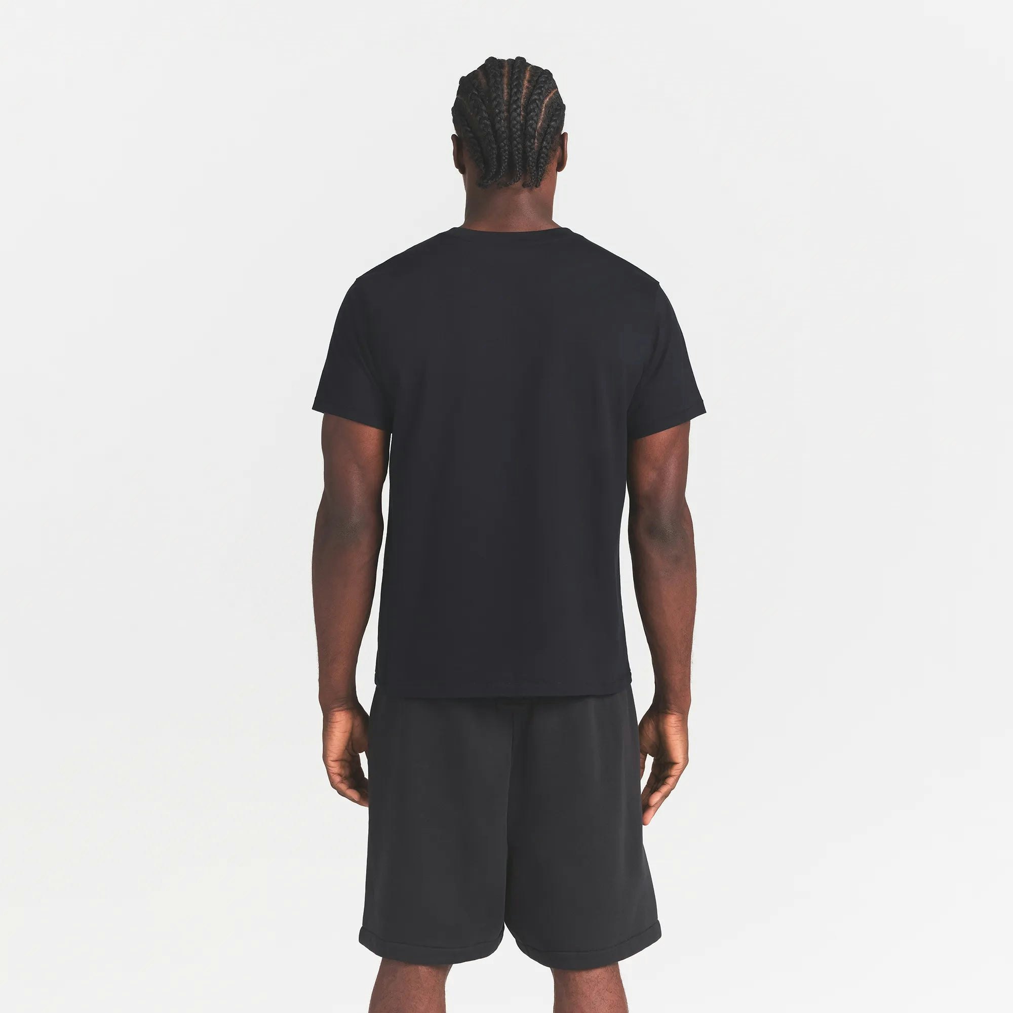 HEAVYWEIGHT COTTON MENS CLASSIC CREW NECK T-SHIRT | OBSIDIAN ON A MODEL BACK VIEW @ | FOCUS: 0.0, 1.0, 0.9