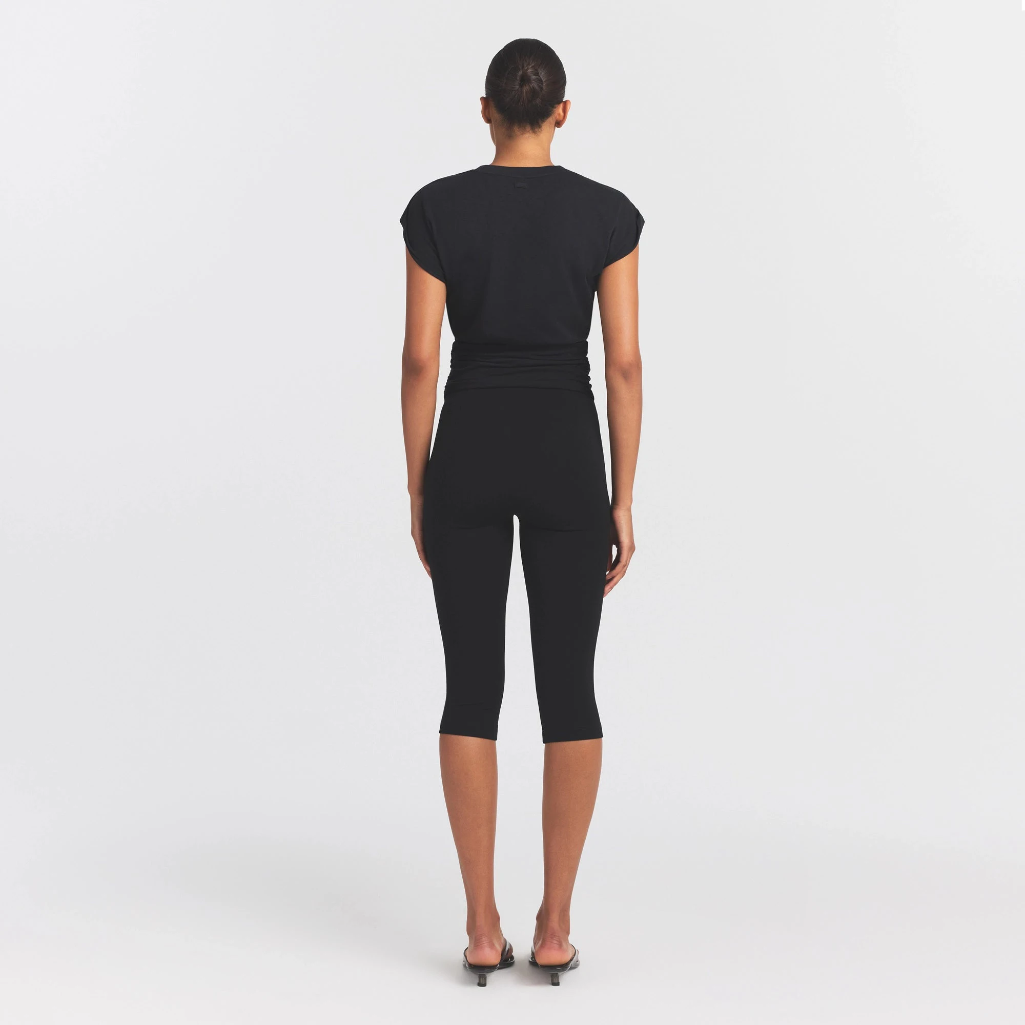 WORN IN JERSEY RUCHED TEE | WASHED ONYX ON A MODEL FRONT VIEW @ | FOCUS: 0.0, 1.0, 0.9