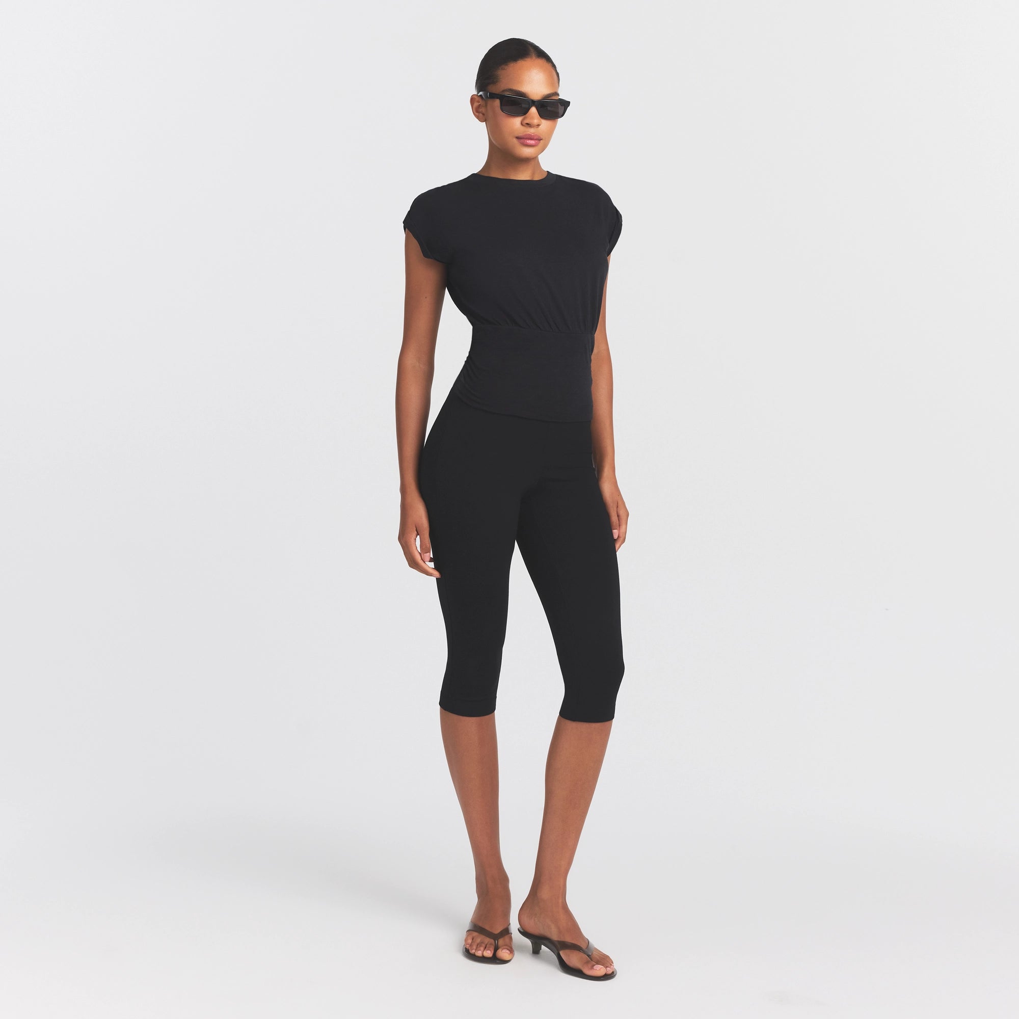 WORN IN JERSEY RUCHED TEE | WASHED ONYX ON A MODEL FRONT VIEW @ | FOCUS: 0.0, 1.0, 0.9