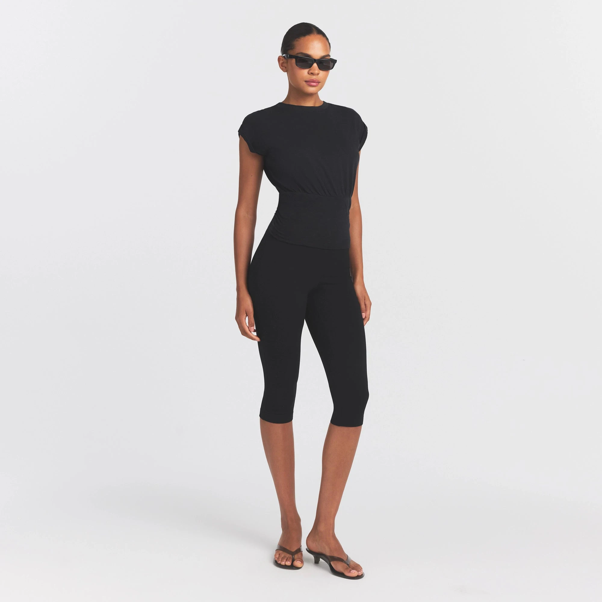 WORN IN JERSEY RUCHED TEE | WASHED ONYX ON A MODEL FRONT VIEW @ | FOCUS: 0.0, 1.0, 0.9