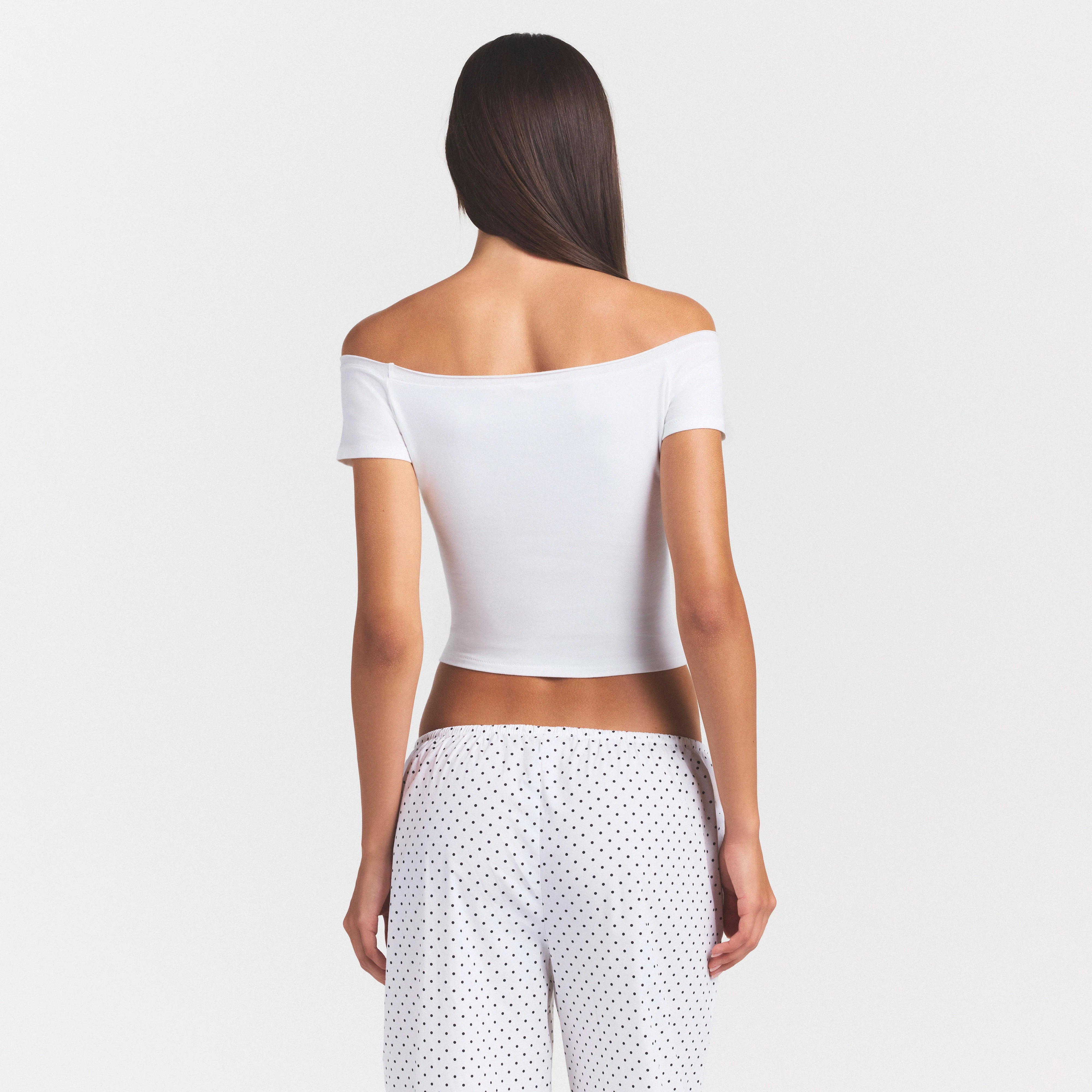 COTTON JERSEY OFF THE SHOULDER TOP | MARBLE ON A MODEL SIDE VIEW @ | FOCUS: 0.0, 1.0, 0.9
