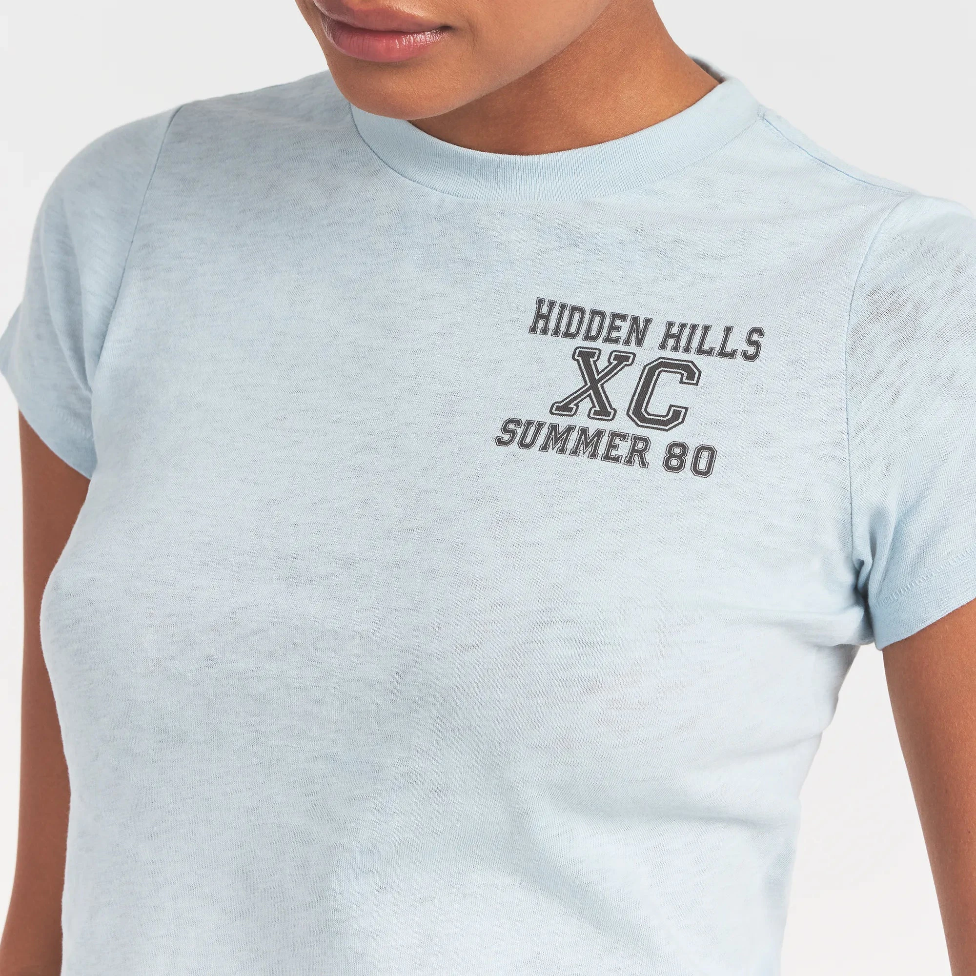 WORN IN JERSEY T-SHIRT | OPAL HIDDEN HILLS ON A MODEL FRONTVIEW @ | FOCUS: 0.0, 1.0, 0.9