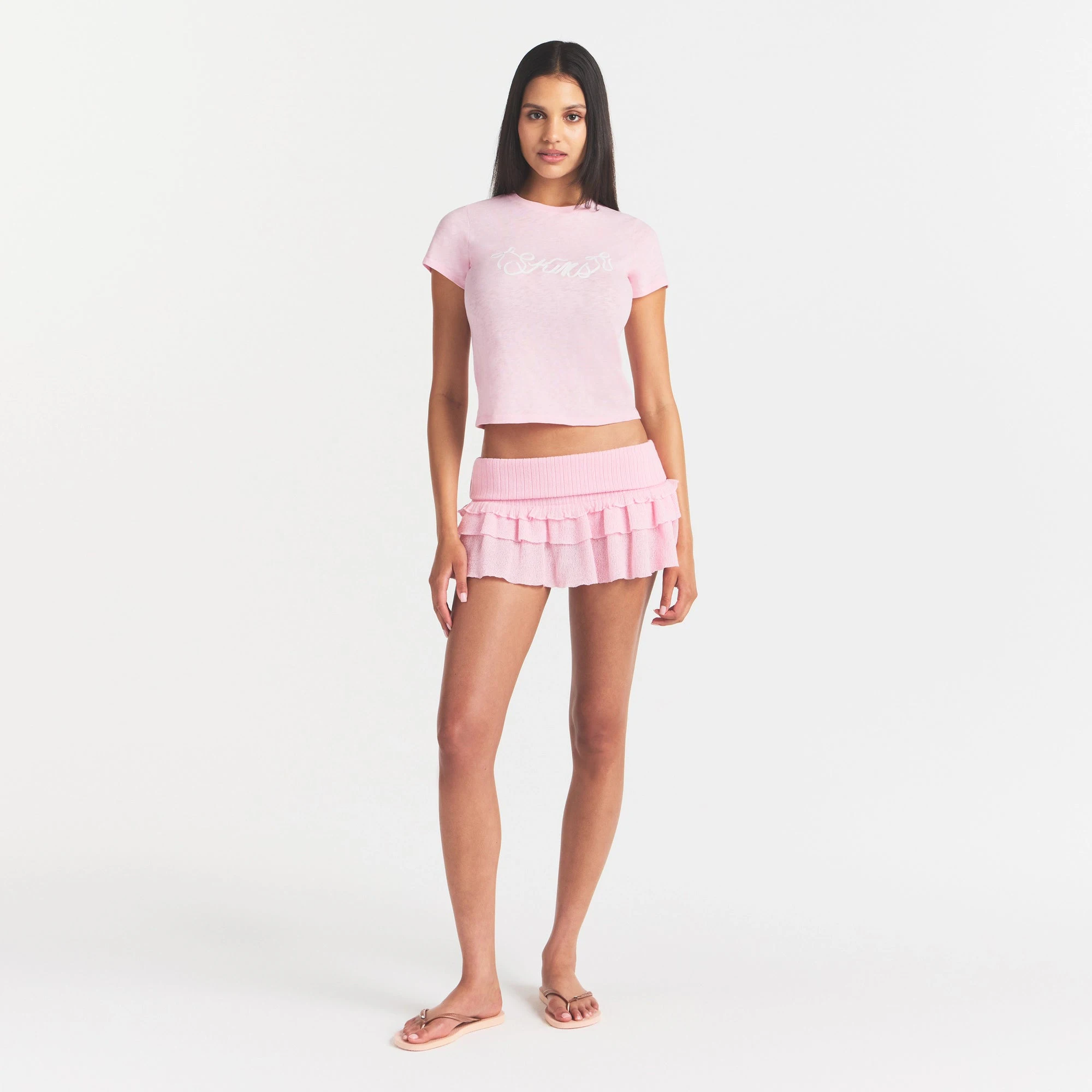 WORN IN JERSEY T-SHIRT | PEONY SKIMS BOW ON A MODEL FRONT VIEW @ | FOCUS: 0.0, 1.0, 0.9