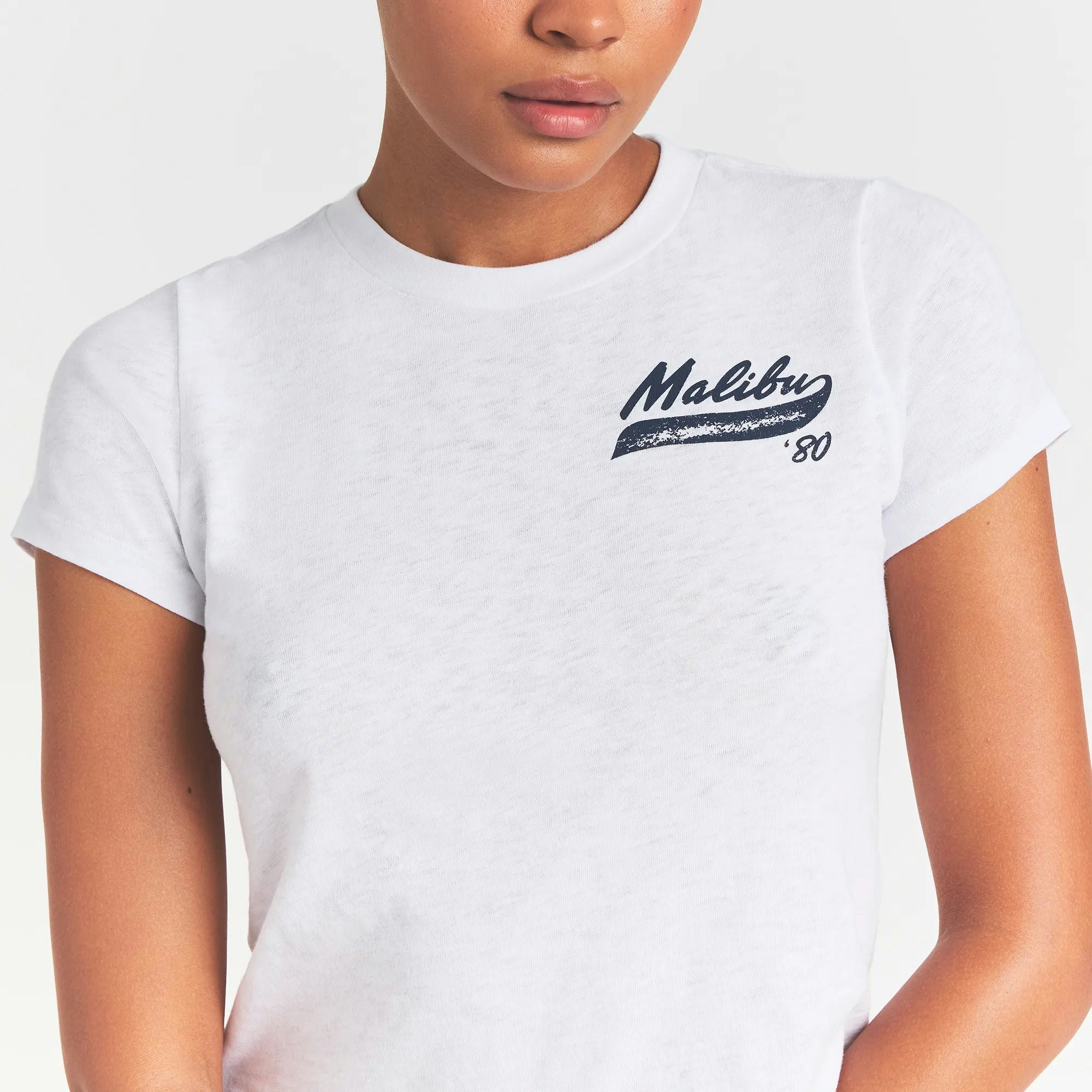 WORN IN JERSEY T-SHIRT | SNOW MALIBU SKIMS ON A MODEL FRONTVIEW @ | FOCUS: 0.0, 1.0, 0.9 
