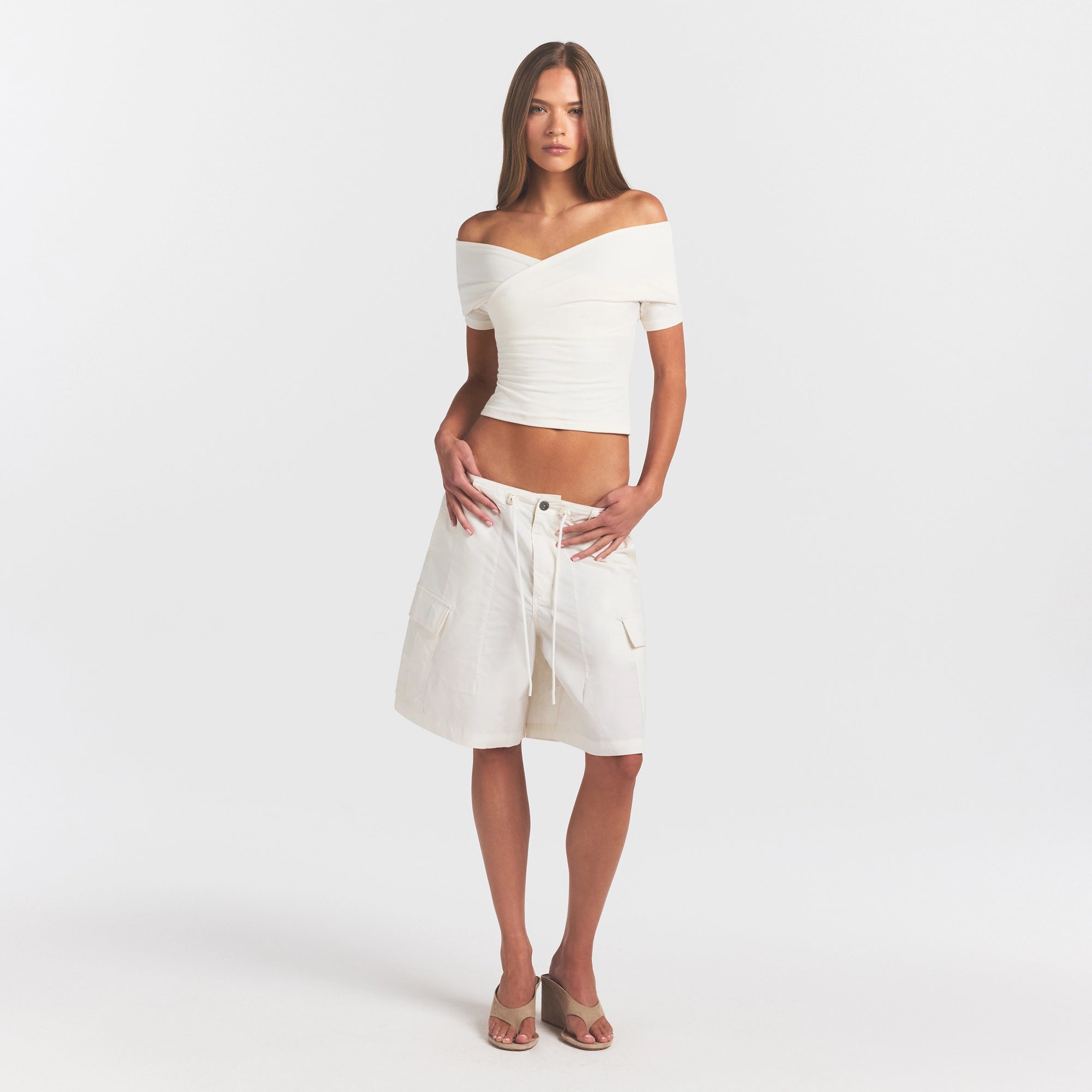 COTTON JERSEY WRAP TOP | MARBLE ON A MODEL FRONT VIEW @ | FOCUS: 0.0, 1.0, 0.9