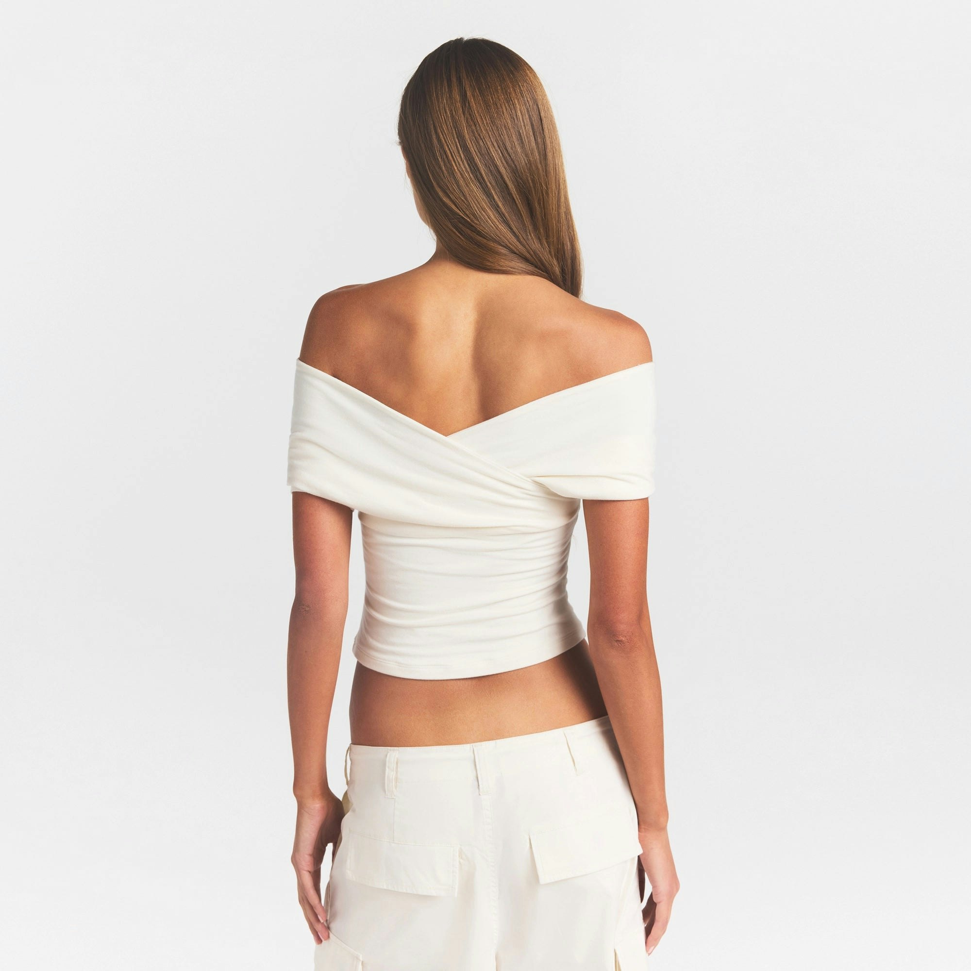 COTTON JERSEY WRAP TOP | MARBLE ON A MODEL SIDE VIEW @ | FOCUS: 0.0, 1.0, 0.9
