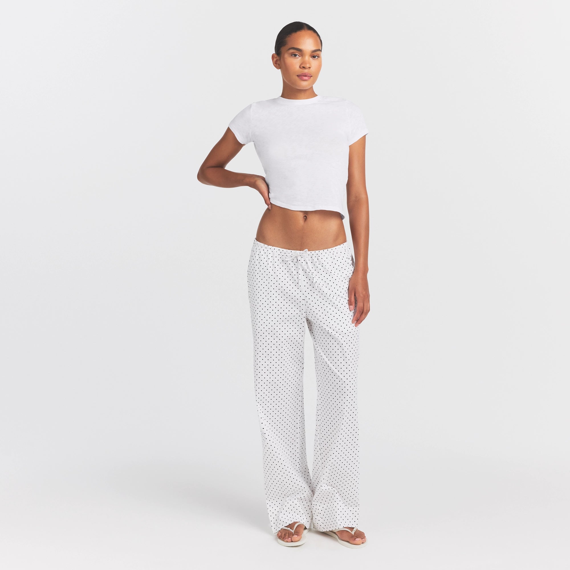 WORN IN JERSEY T-SHIRT | SNOW ON A MODEL FRONT VIEW