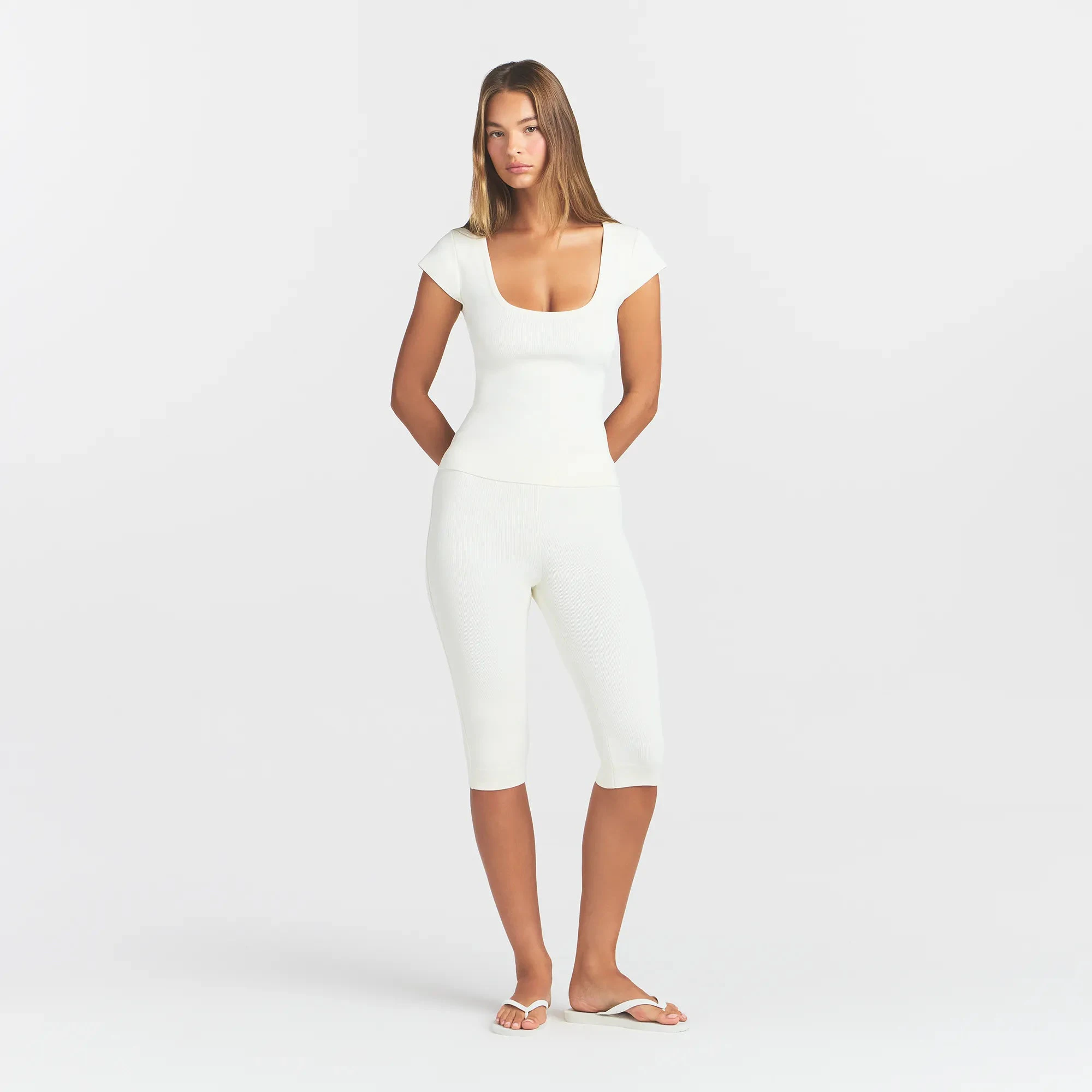 REFINED KNIT SCOOP NECK TOP | EGRET ON A MODEL FRONT VIEW @ | FOCUS: 0.0, 1.0, 0.9