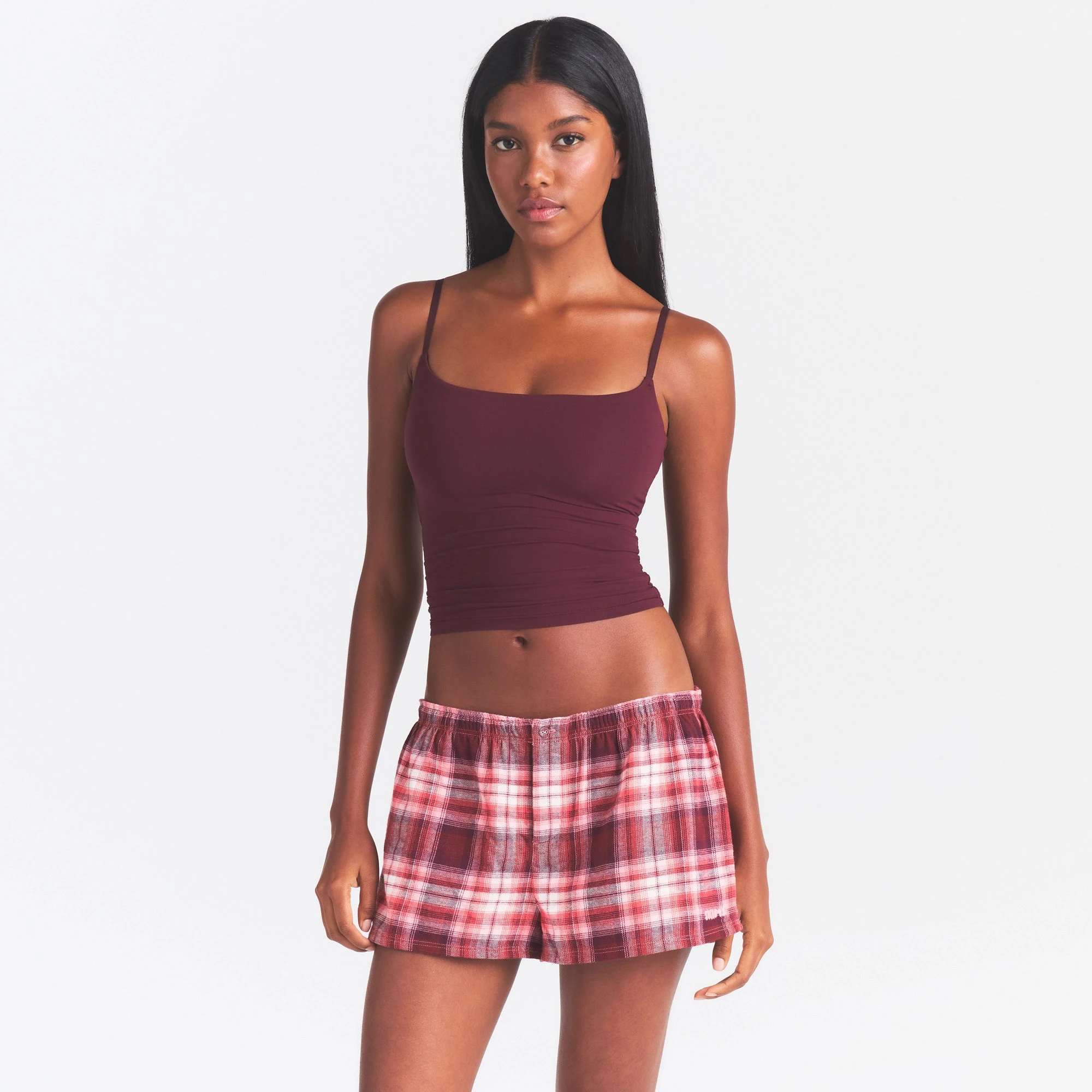 COTTON JERSEY SCOOP NECK CAMI | CURRANT ON A MODEL | FOCUS: 0.0, 1.0, 0.9