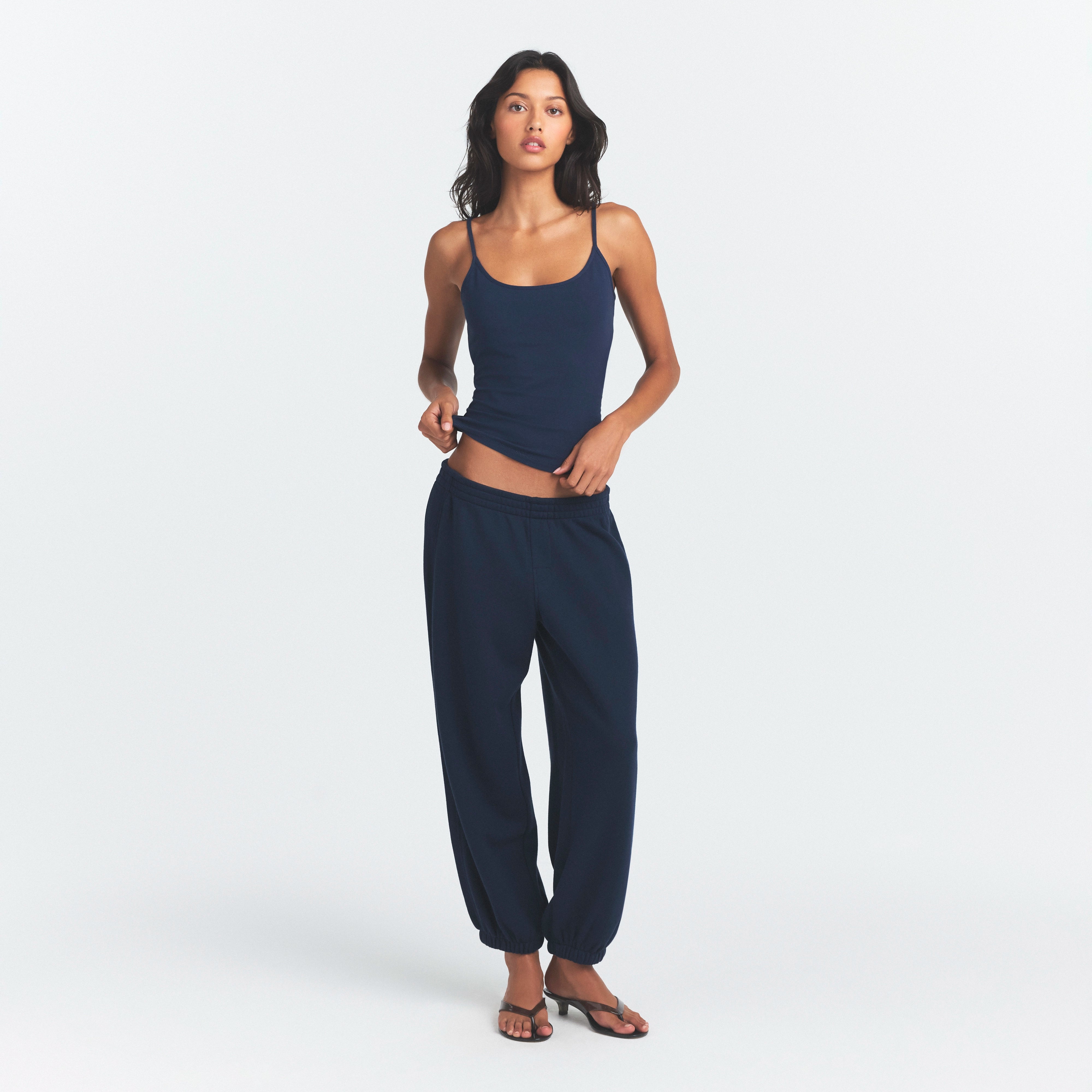 COTTON JERSEY SCOOP NECK CAMI | NAVY ON A MODEL FRONT VIEW @ | FOCUS: 0.0, 1.0, 0.9