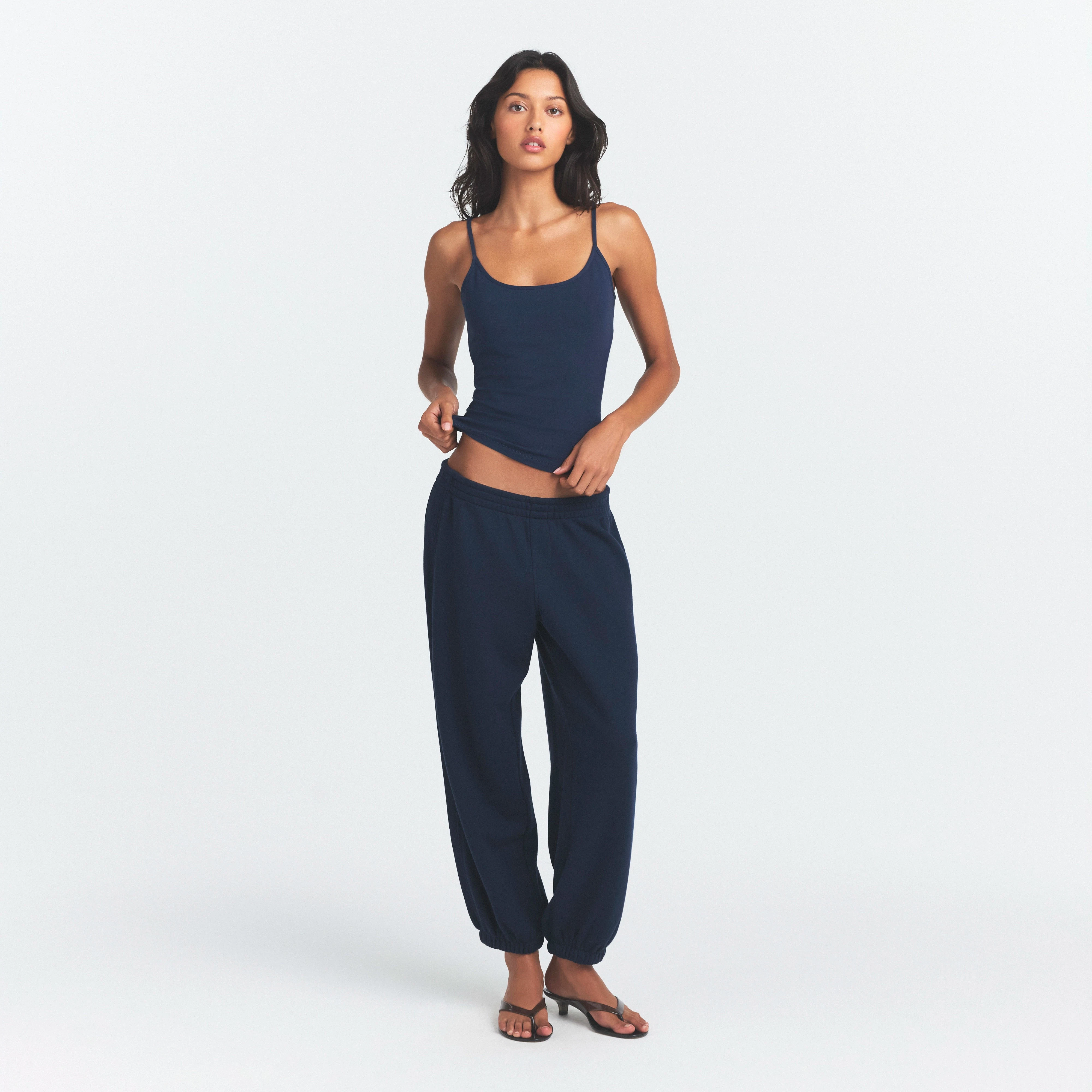 COTTON JERSEY SCOOP NECK CAMI | NAVY ON A MODEL FRONT VIEW