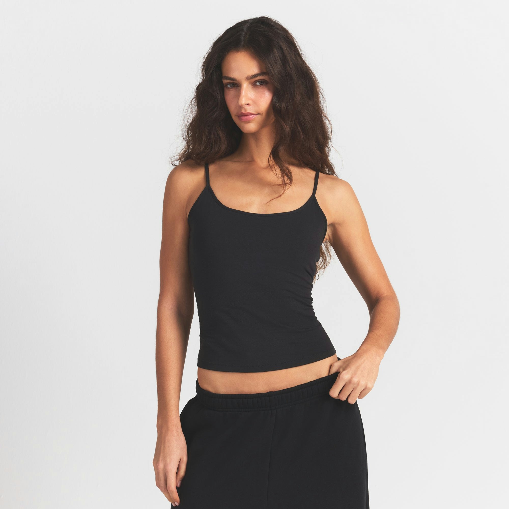 COTTON JERSEY SCOOP NECK CAMI | SOOT ON A MODEL FRONT VIEW @ | FOCUS: 0.9, 0.1, 0.7