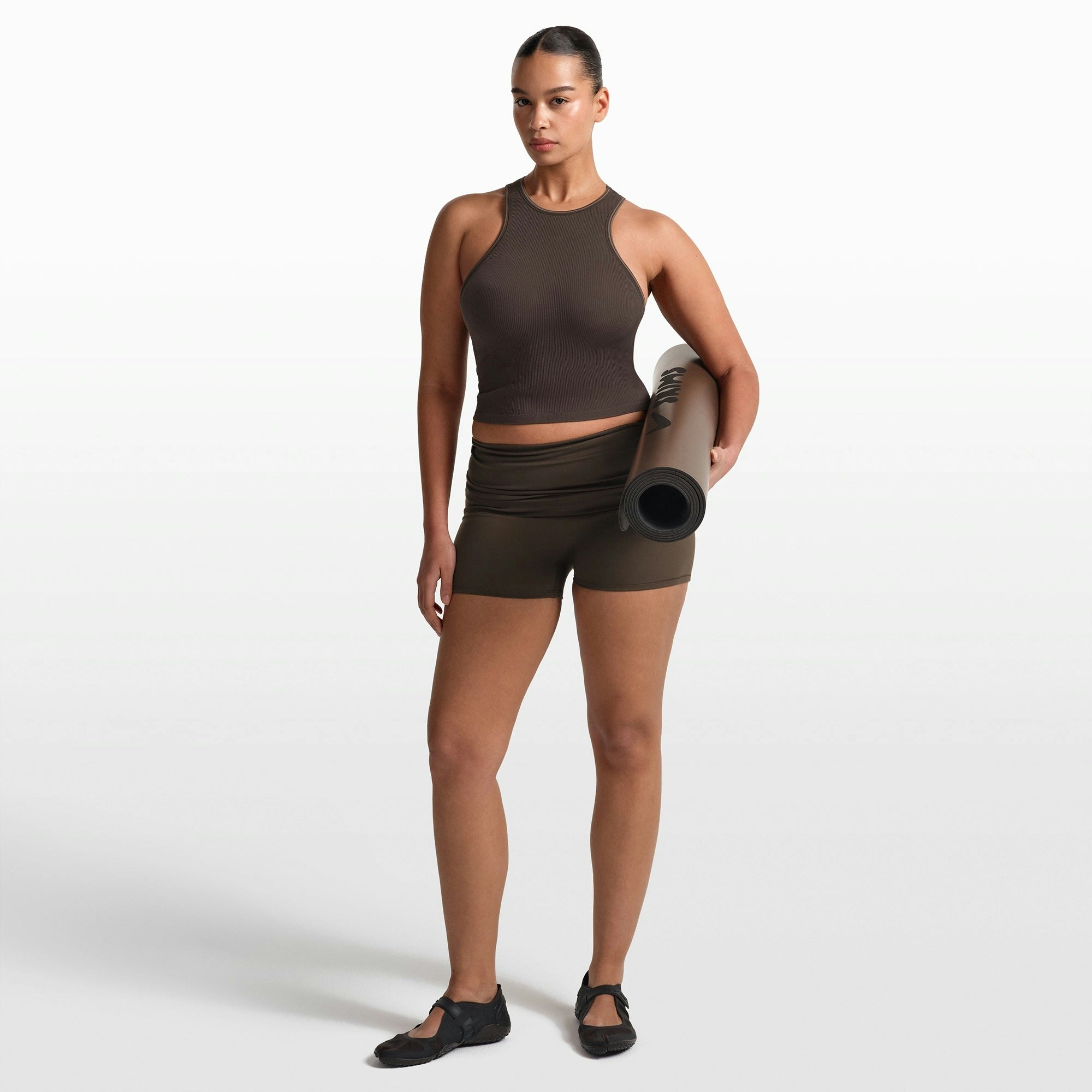 NikeSKIMS RIBBED SEAMLESS RACER FRONT TANK | PHOENIX ON A MODEL FRONT VIEW @ | FOCUS: 0.0, 1.0, 0.9