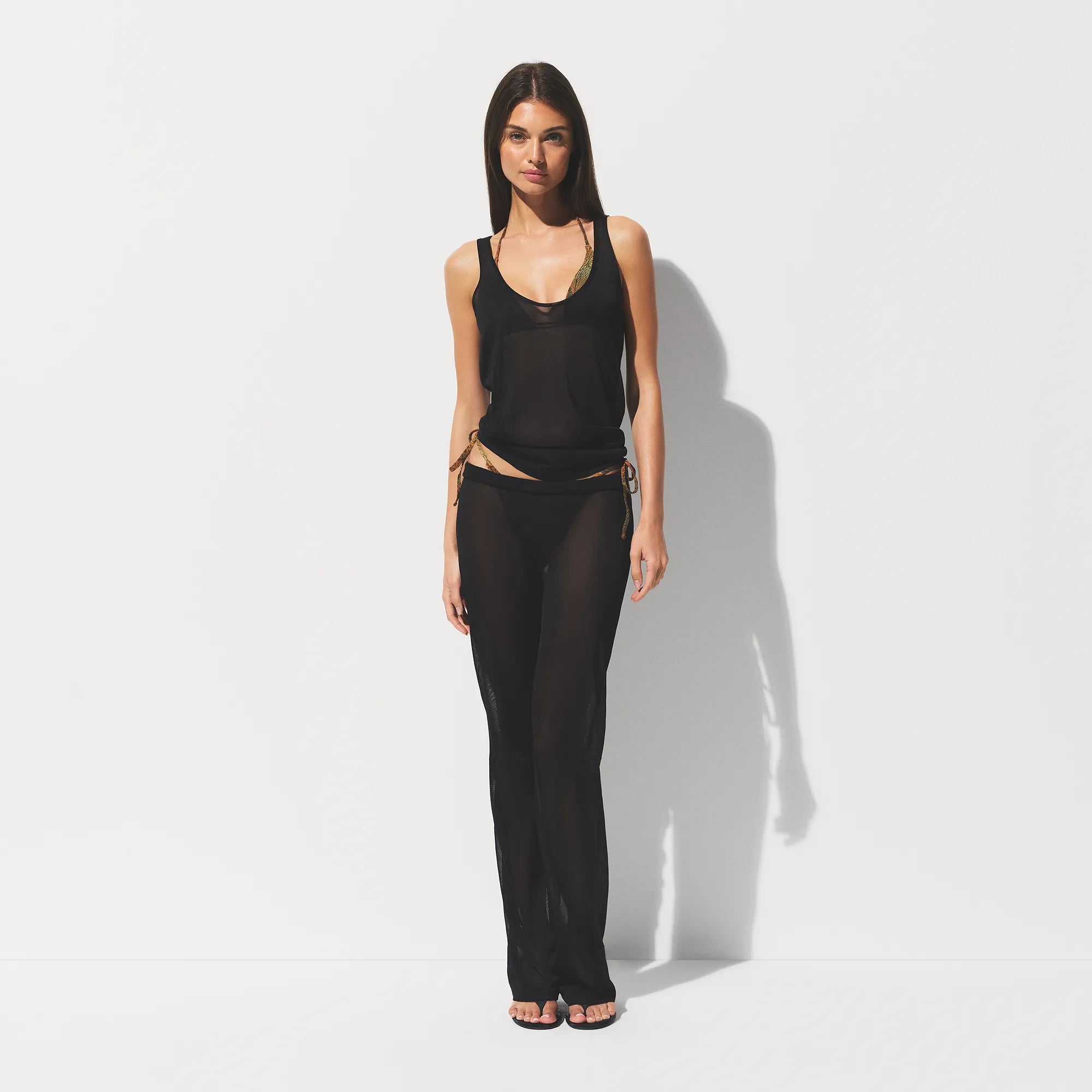 SLINKY KNIT SCOOP LONG TANK | OBSIDIAN ON A MODEL FRONT VIEW @ | FOCUS: 0.0, 1.0, 0.9
