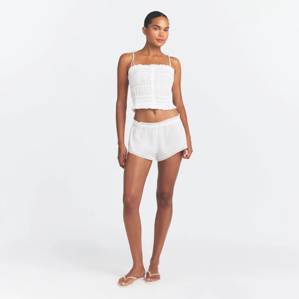 COTTON POPLIN RUFFLE CAMI | SNOW ON A MODEL FRONT VIEW