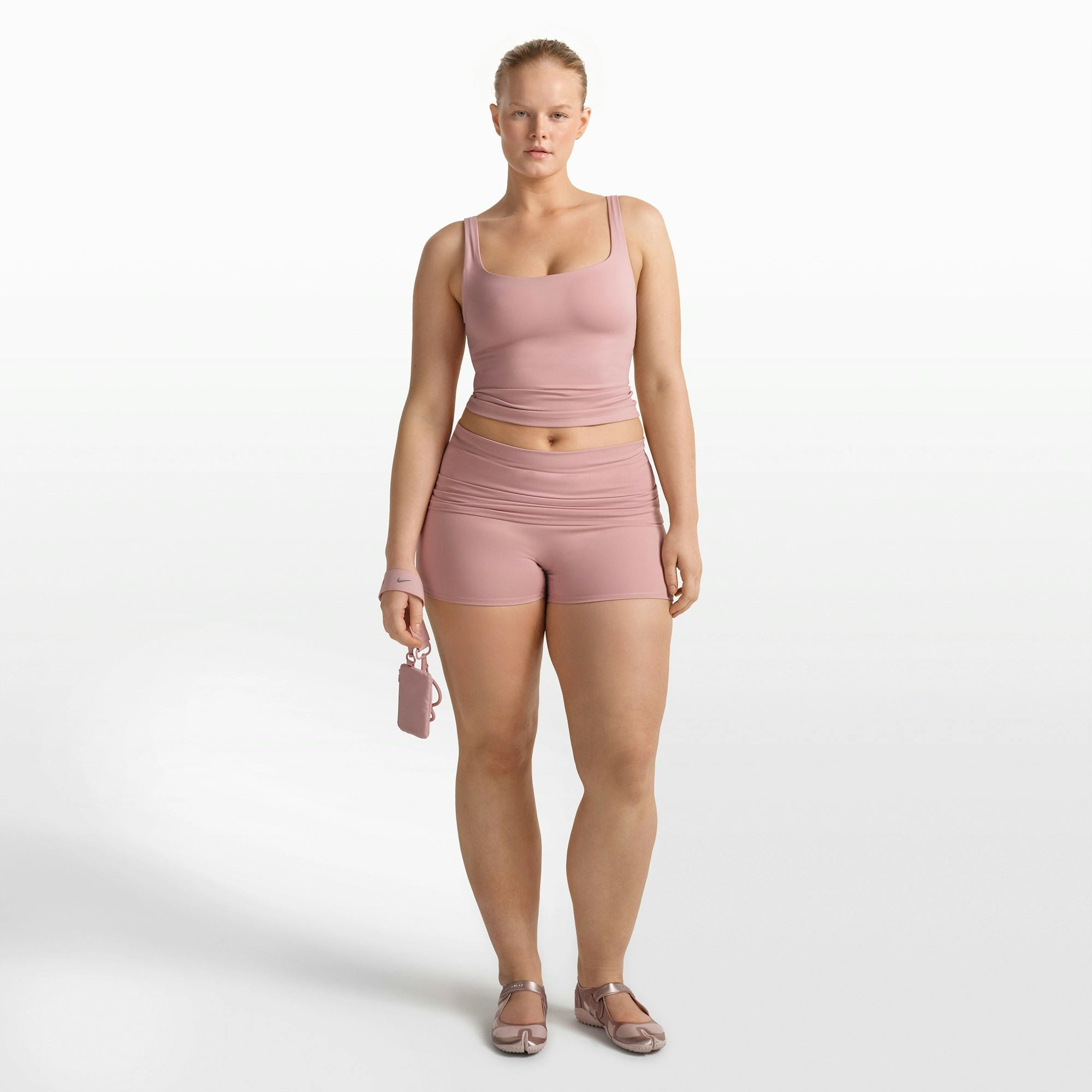 NikeSKIMS MATTE SQUARE NECK TANK | HIMALAYAN ON A MODEL FRONT VIEW @ | FOCUS: 0.0, 1.0, 0.9