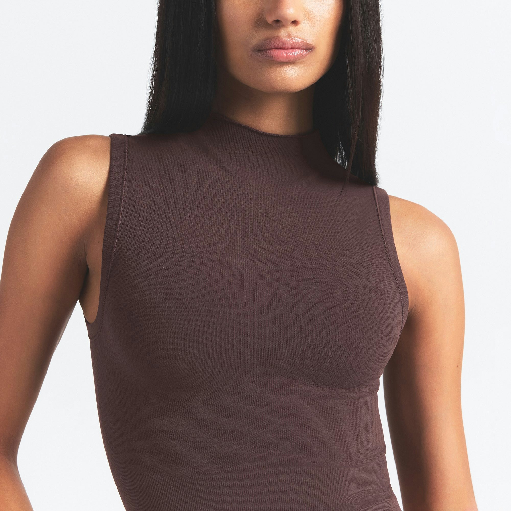 NikeSKIMS VINTAGE SEAMLESS MOCK NECK BRA TOP | PHOENIX ON A MODEL SIDE VIEW