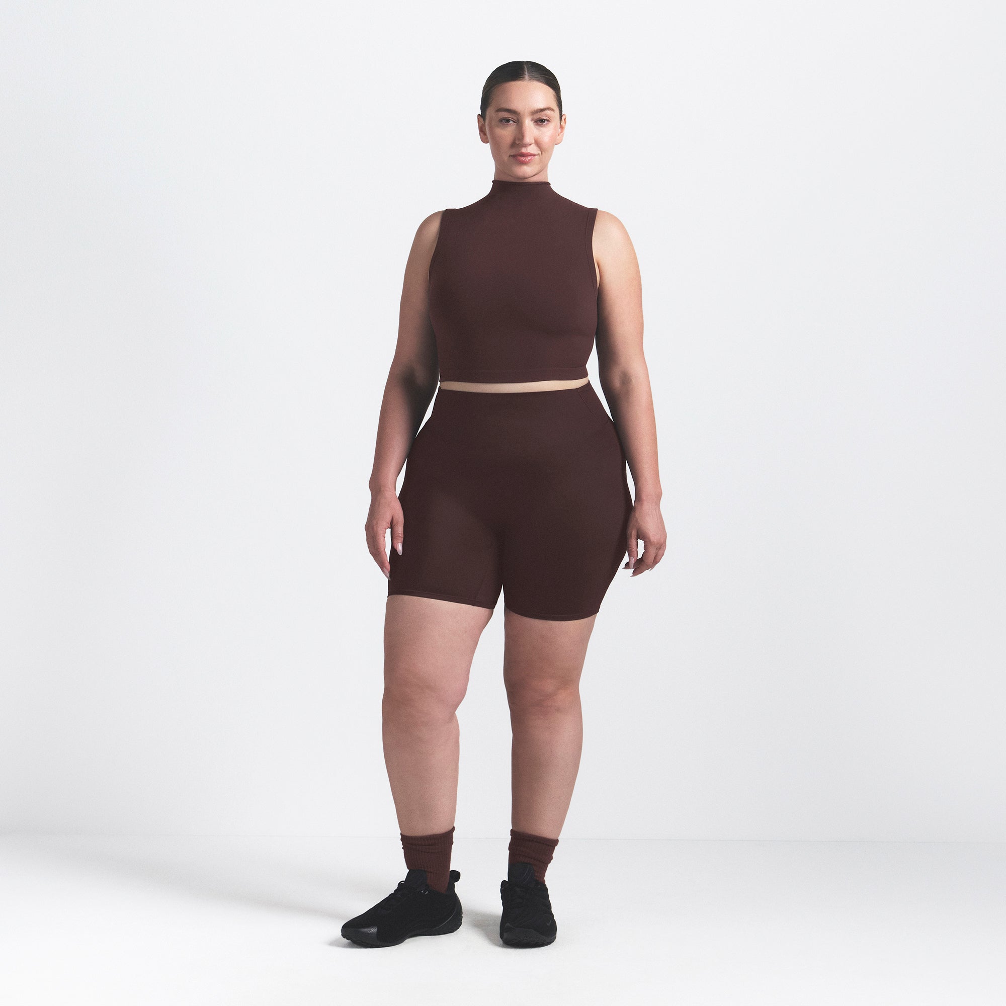 NikeSKIMS VINTAGE SEAMLESS MOCK NECK BRA TOP | PHOENIX ON A MODEL FRONT VIEW @ | FOCUS: 0.9, 0.1, 0.7