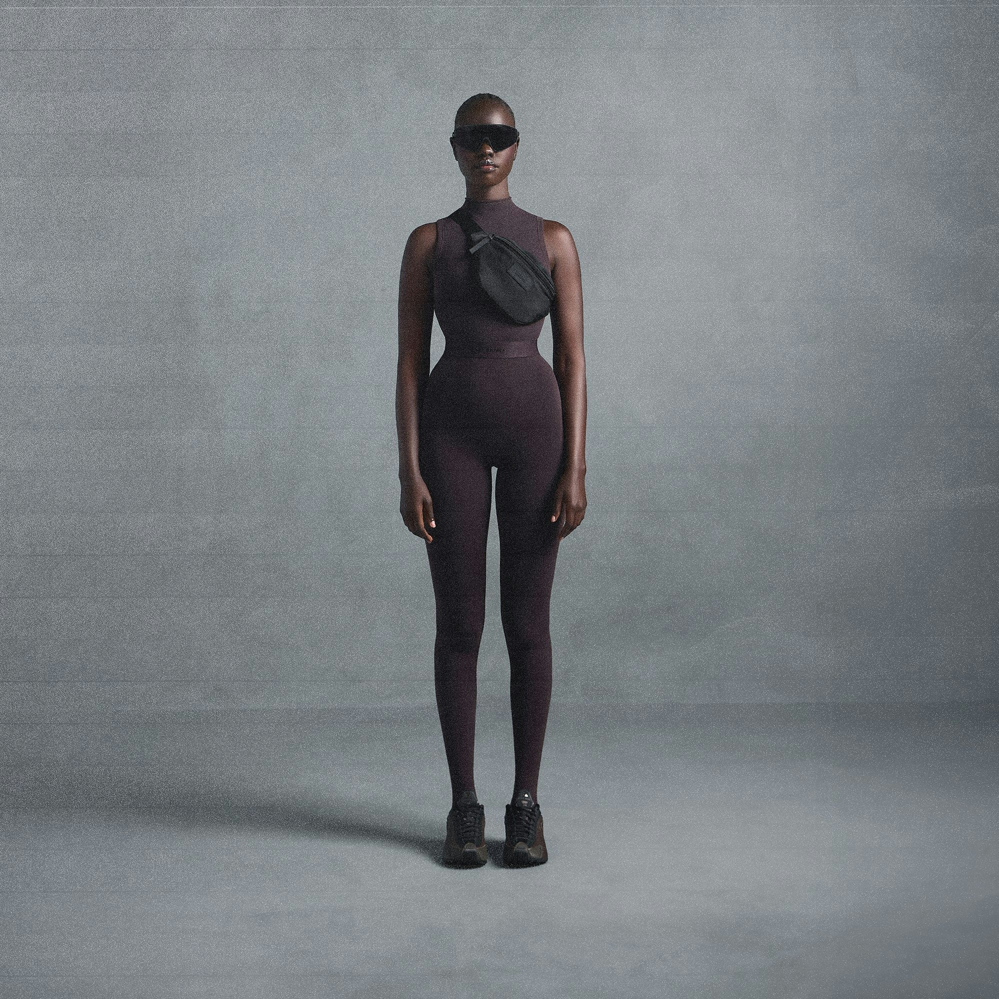 NikeSKIMS VINTAGE SEAMLESS MOCK NECK BRA TOP | PHOENIX ON A MODEL SIDE VIEW @ | FOCUS: 0.0, 1.0, 0.9