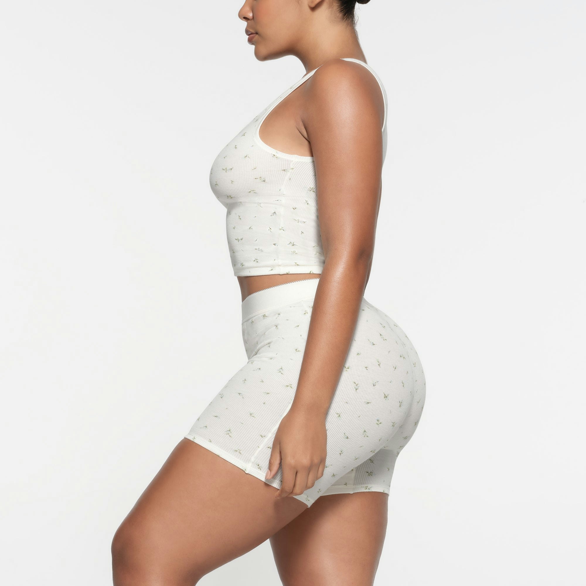 COTTON RIB TANK ON A MODEL SIDE VIEW-PACK | BLUE ROSEBUD MULTI ON A MODEL SIDE VIEW