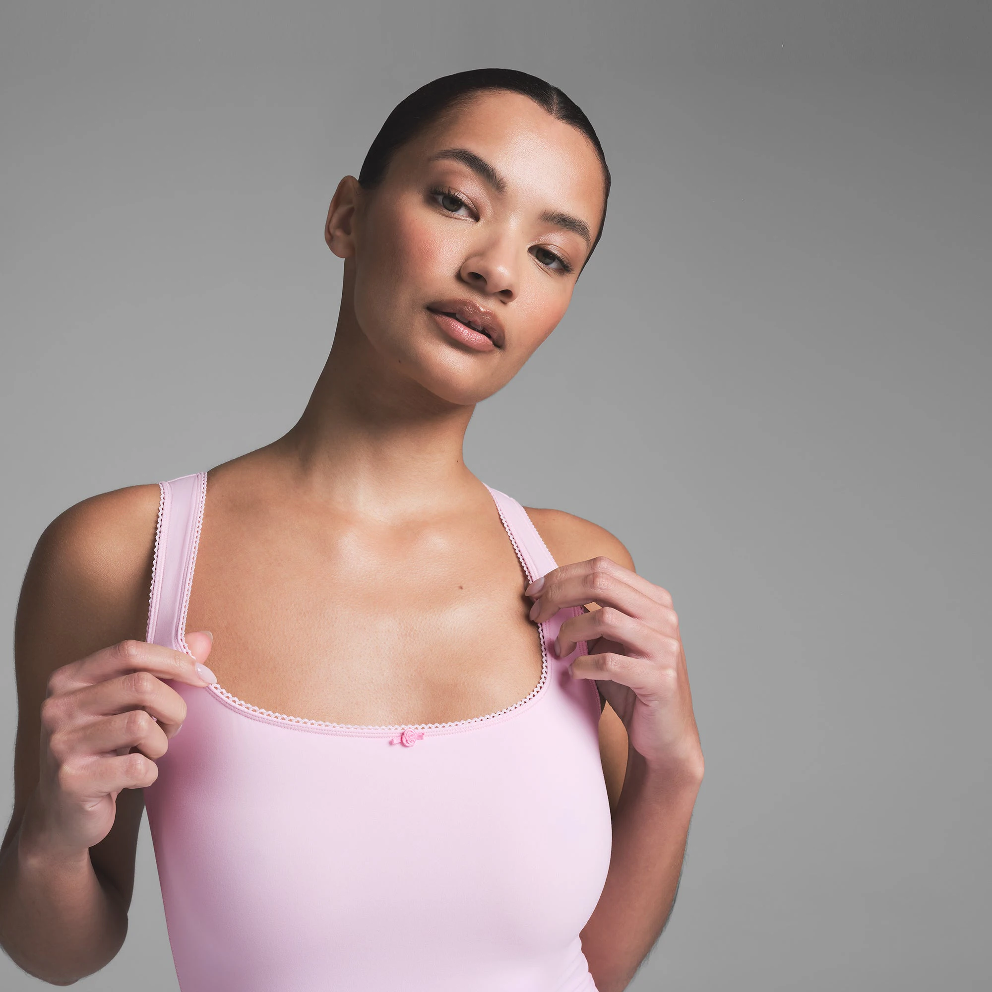 FITS EVERYBODY PICOT SCOOP NECK TANK | CHERRY BLOSSOM TONAL ON A MODEL FRONT VIEW | FOCUS: 0.0, 1.0, 0.9