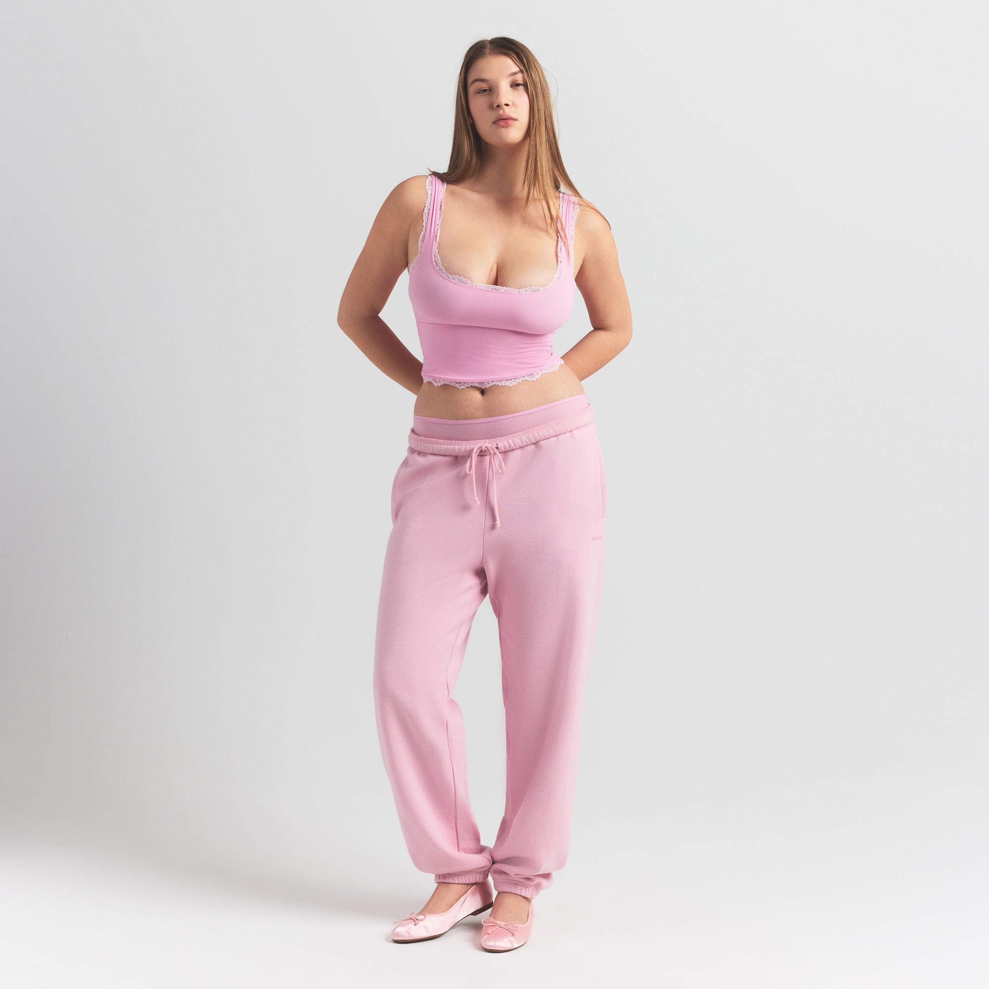 FITS EVERYBODY LACE TANK | BUBBLE GUM TONAL ON A MODEL FRONT VIEW @ | FOCUS: 0.0, 1.0, 0.9