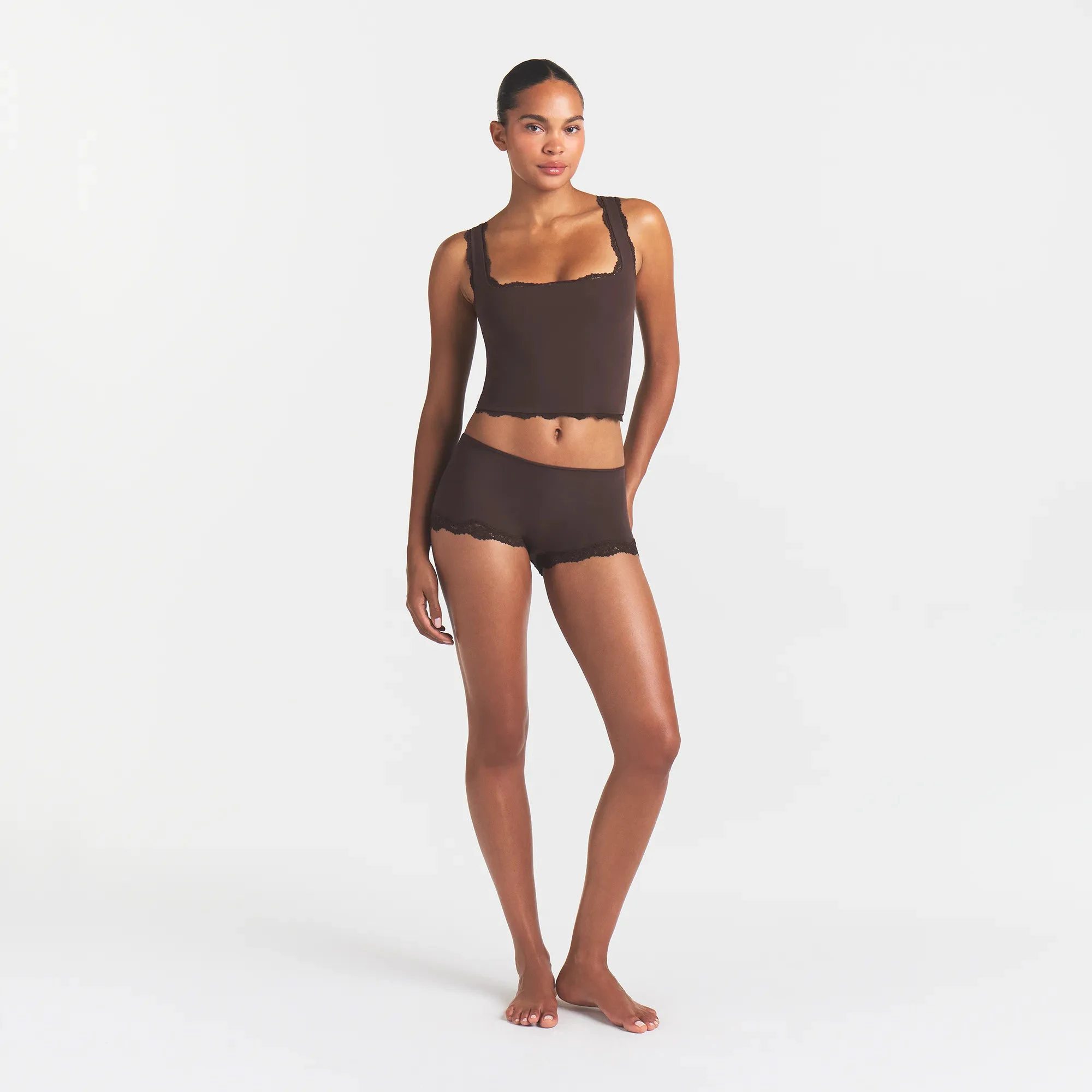 FITS EVERYBODY LACE TANK | ESPRESSO ON A MODEL | FOCUS: 0.0, 1.0, 0.9