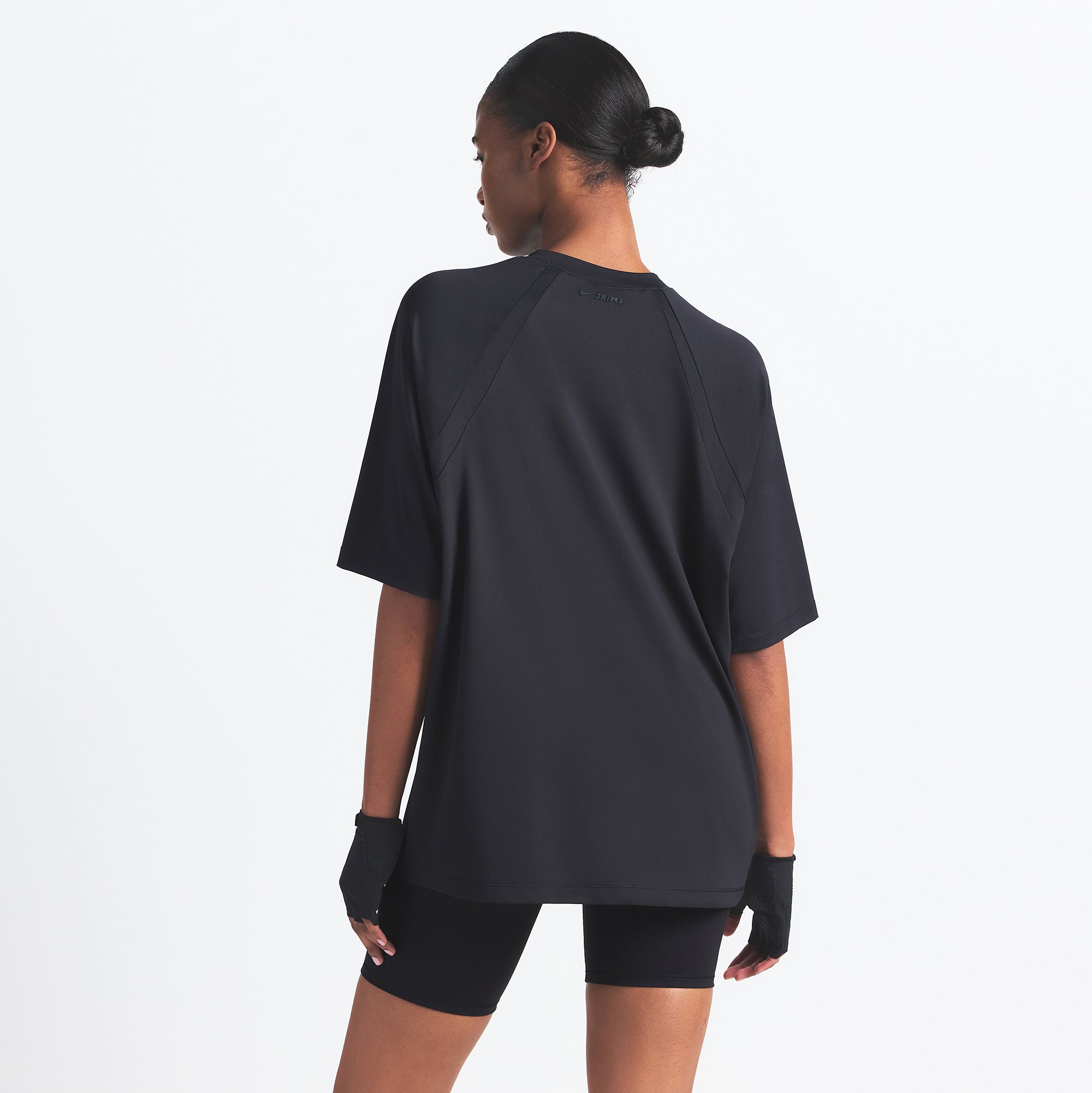 NikeSKIMS AIRY OVERSIZED T-SHIRT | OBSIDIAN | SKIMS