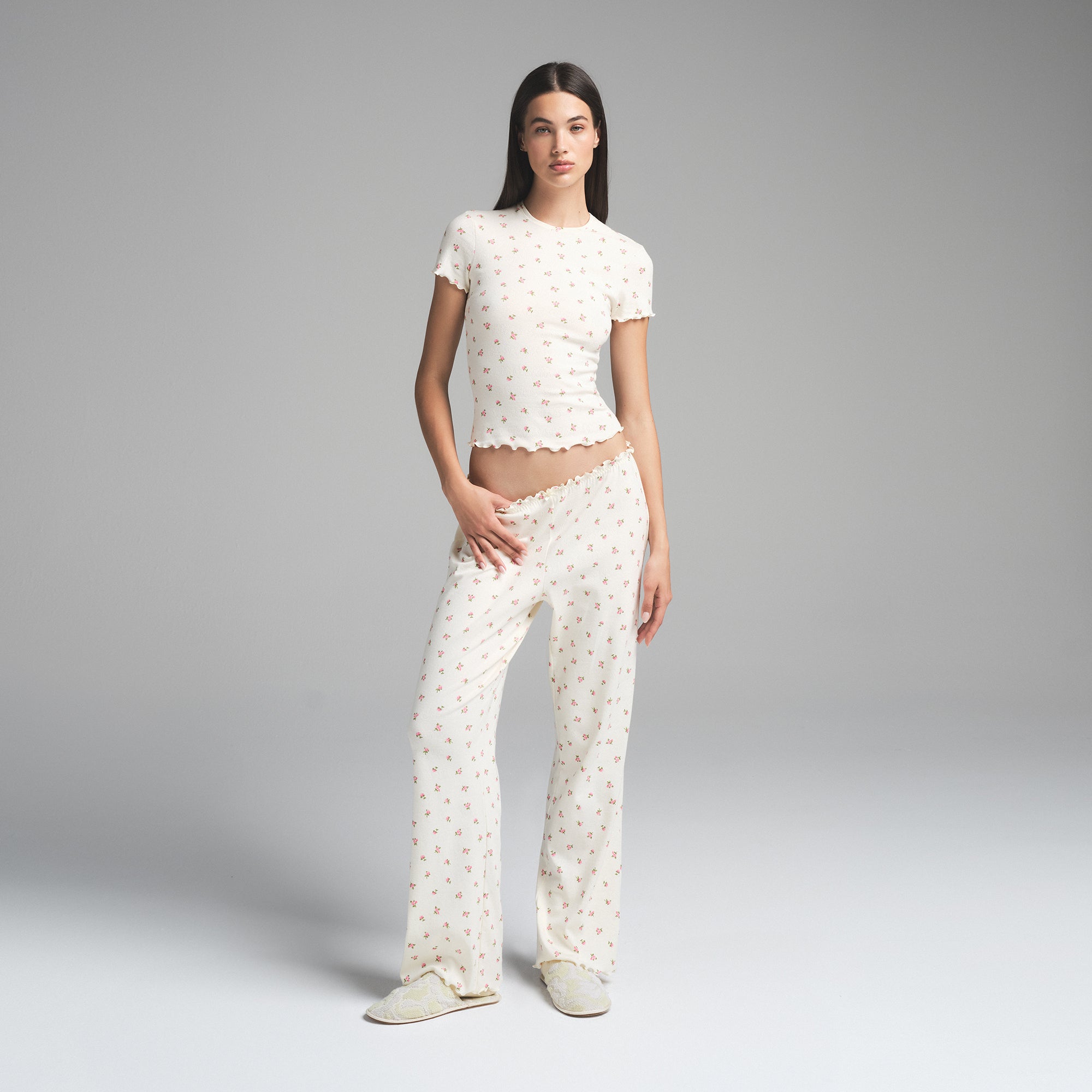 SKIMS LOGO POINTELLE STRAIGHT LEG PANT