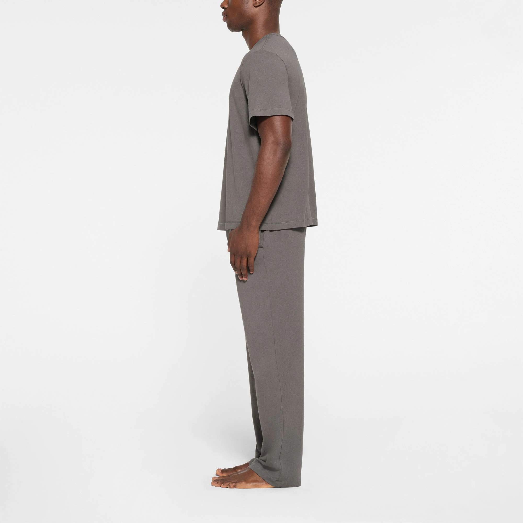 JERSEY SLEEP MENS T-SHIRT | WASHED GUNMETAL ON A MODEL SIDE VIEW