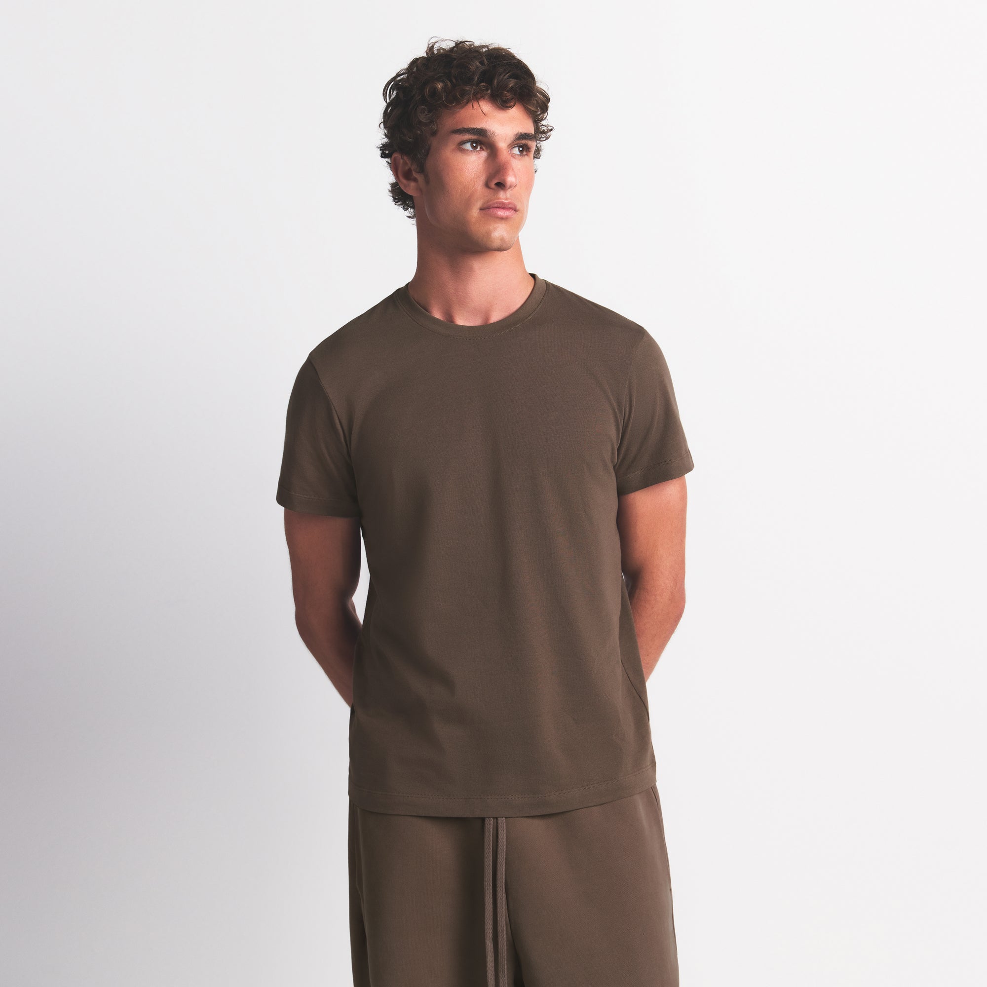 SKIMS COTTON MENS CLASSIC T-SHIRT | DRIFTWOOD | SKIMS