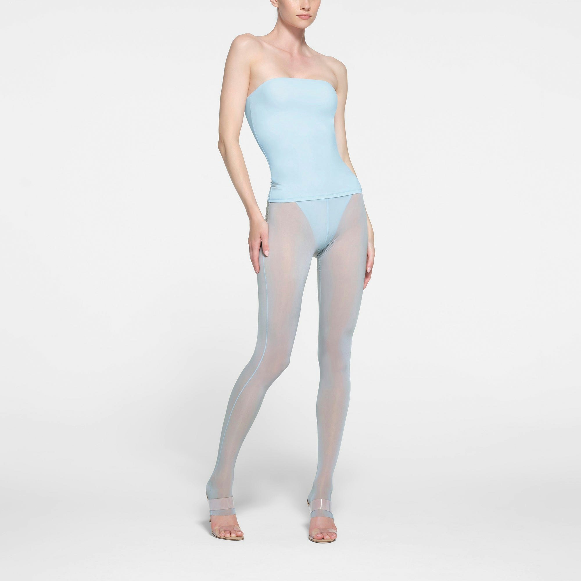 FITS EVERYBODY TUBE TOP | OPAL ON A MODEL FRONT VIEW