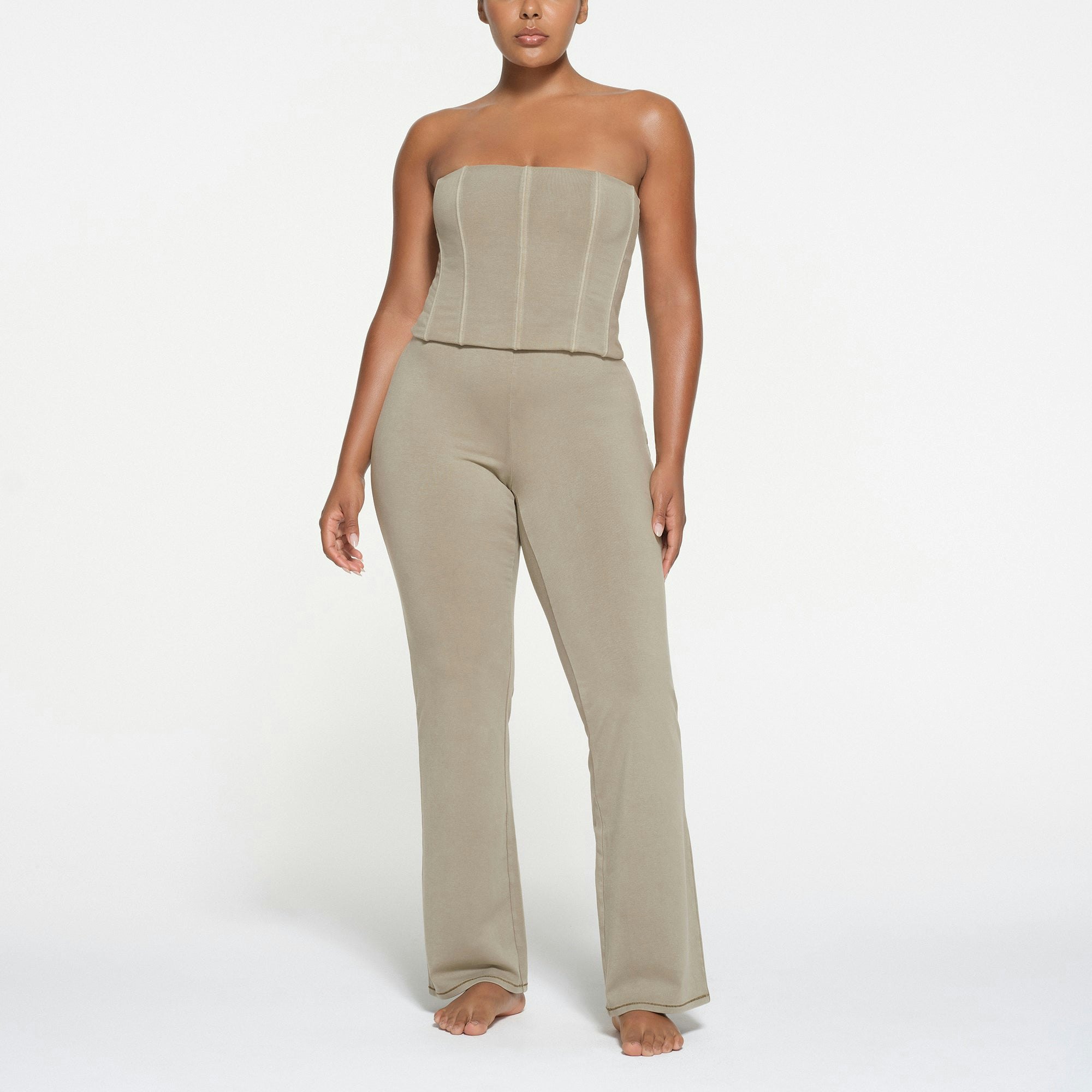 OUTDOOR CORSET | TAUPE ON A MODEL FRONT VIEW