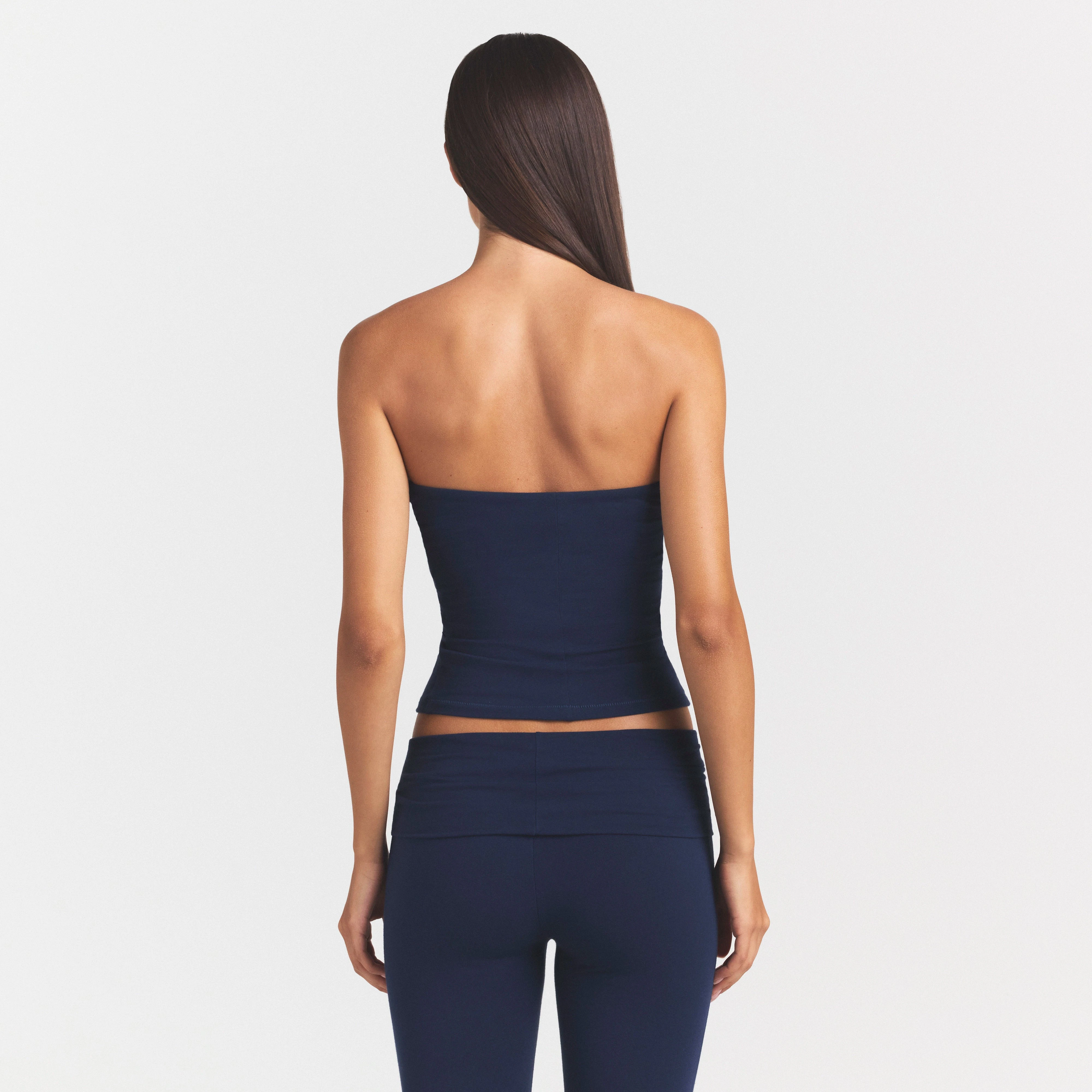 COTTON JERSEY TUBE TOP | NAVY ON A MODEL SIDE VIEW @ | FOCUS: 0.0, 1.0, 0.9